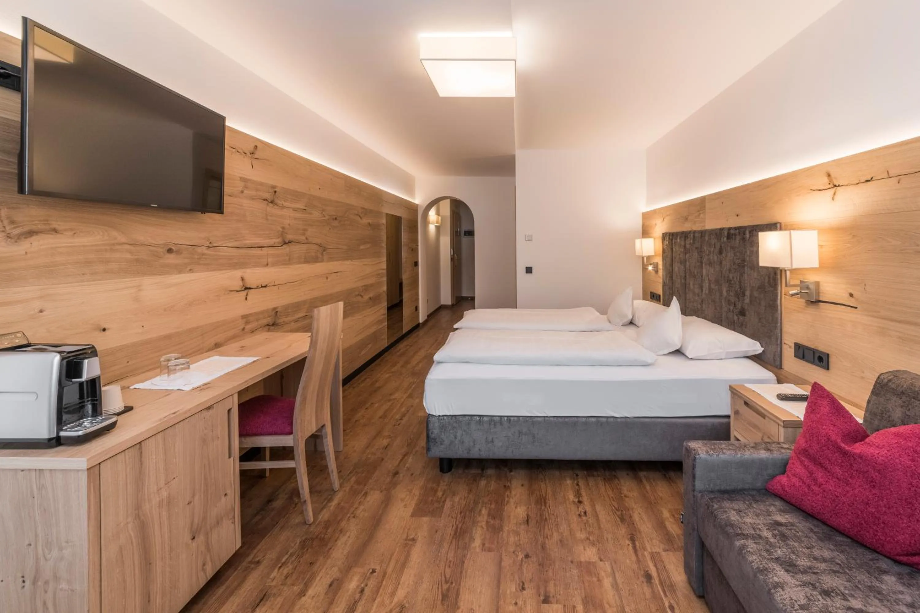 Bedroom, Bed in Hotel Interski