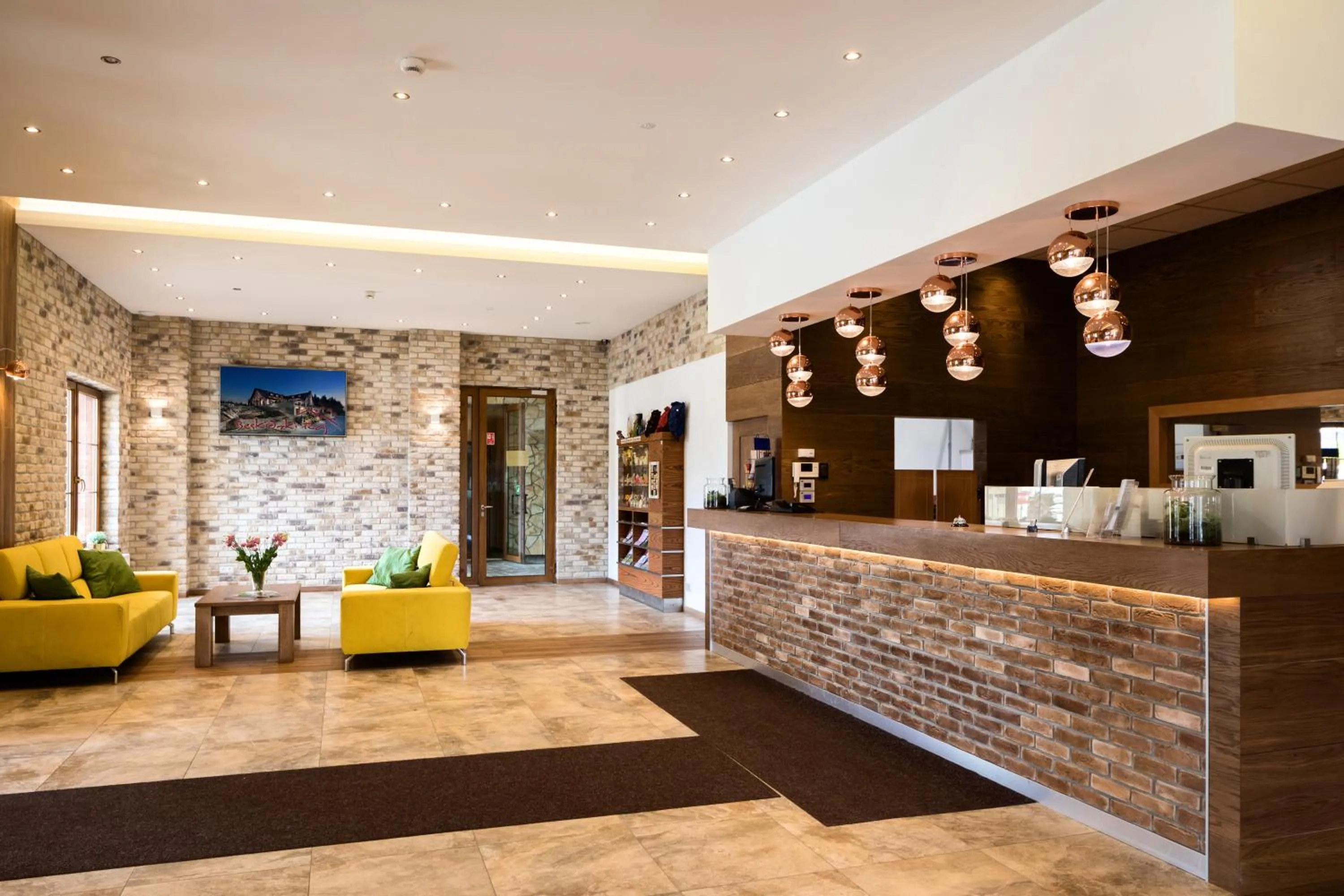 Lobby or reception in Hotel Beskidzki Raj Medical SPA