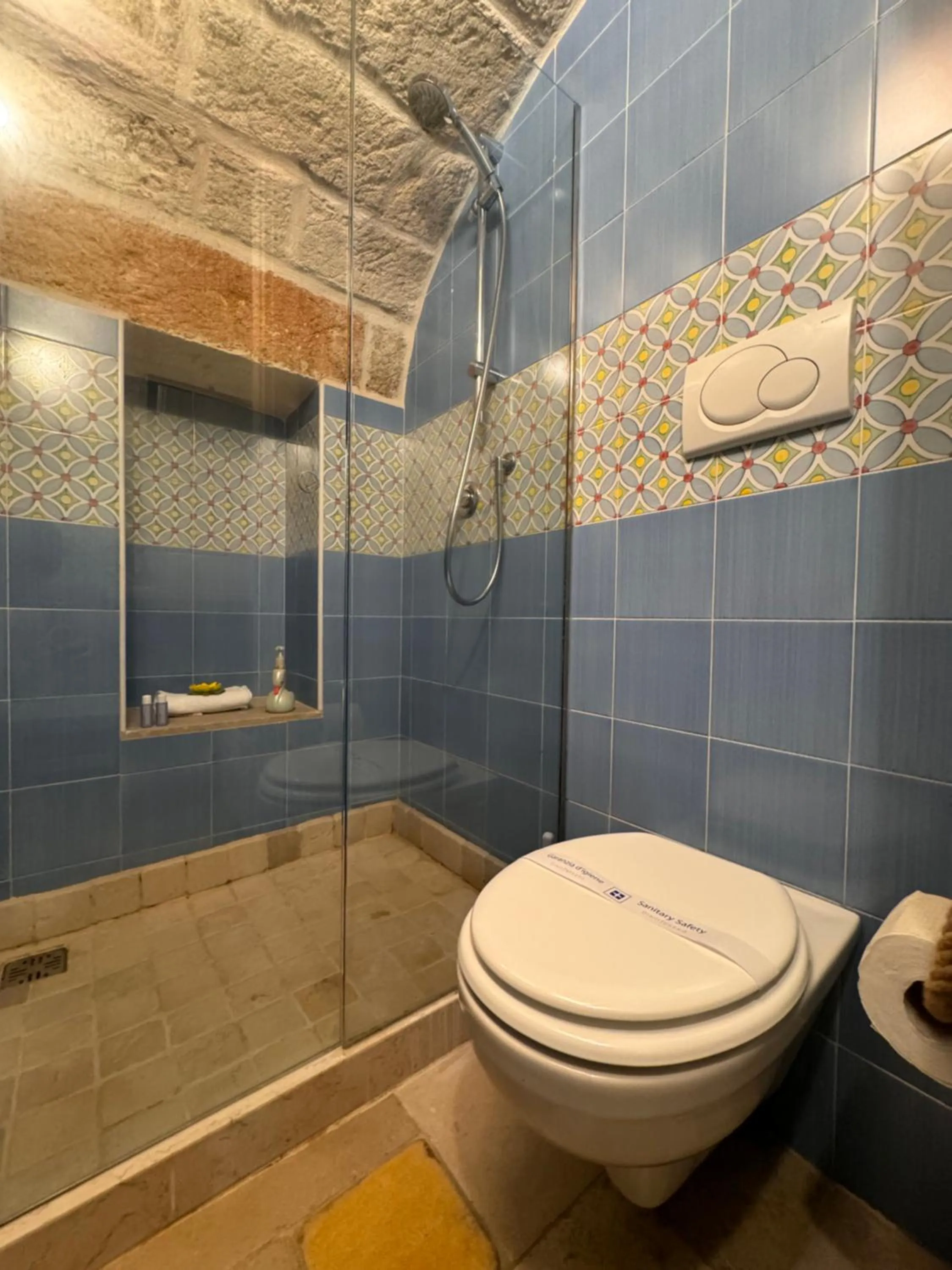 Shower in B&B Casa Fiore