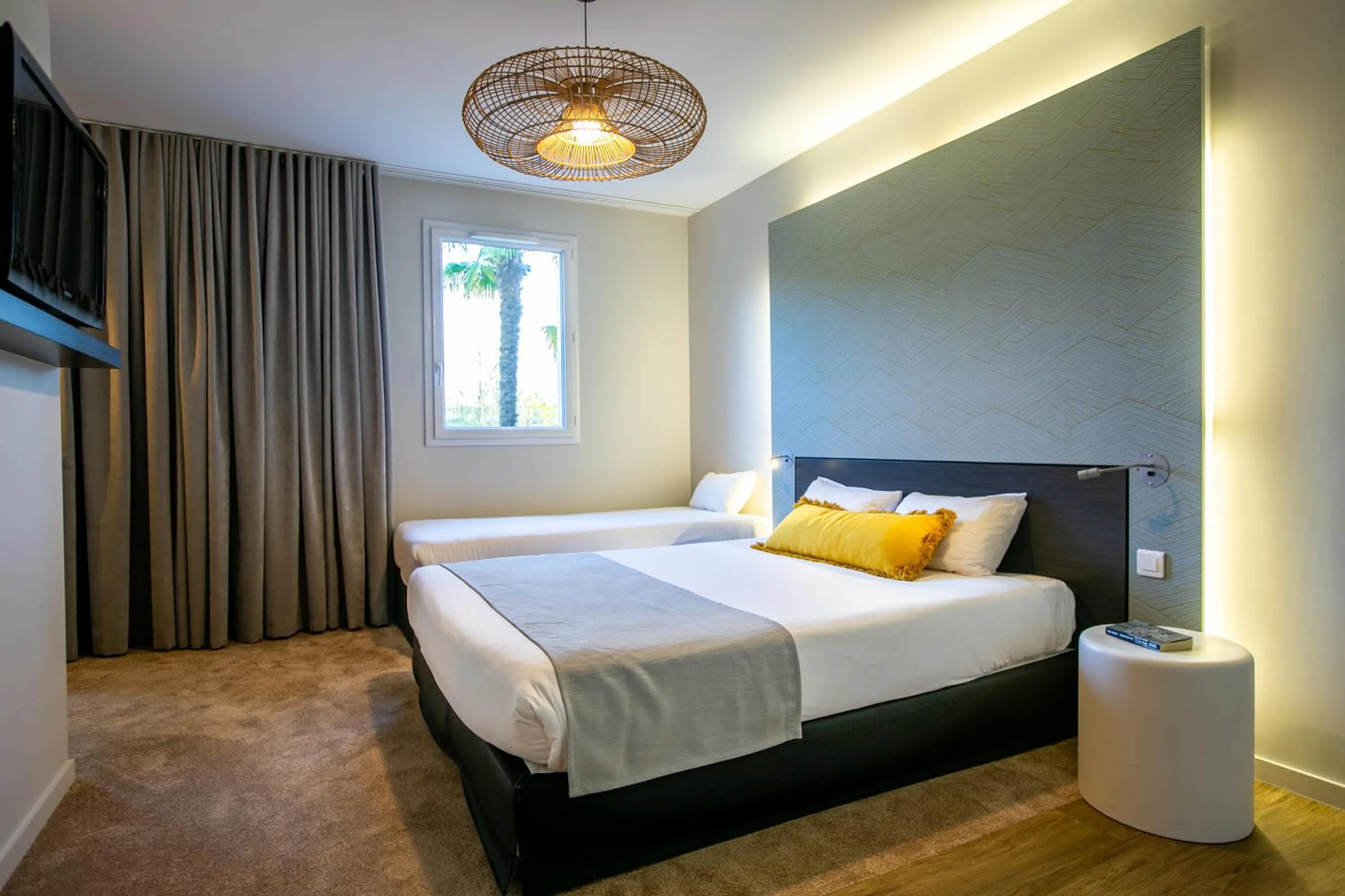 Bedroom, Bed in Hotel Restaurant Saint James, Montaigu-Vendée The Originals Boutique