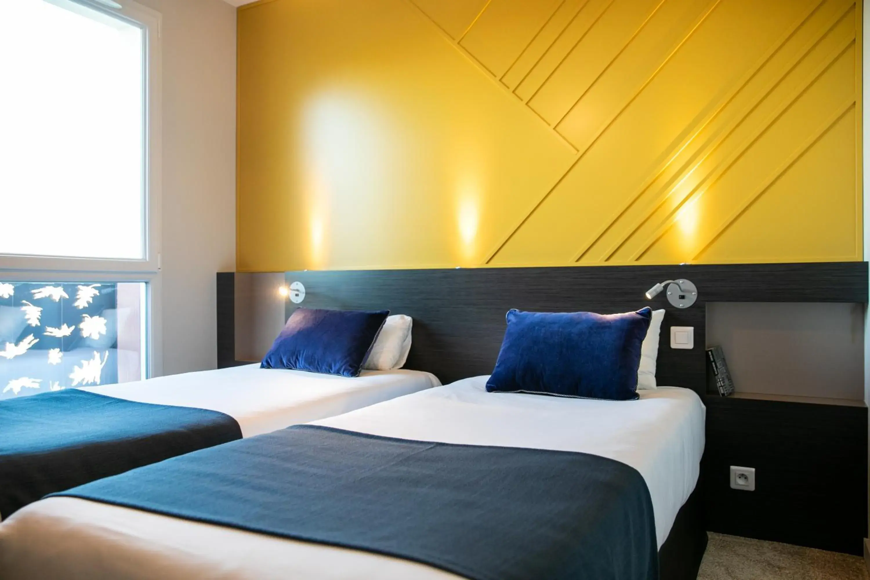 Bedroom, Bed in Hotel Restaurant Saint James, Montaigu-Vendée The Originals Boutique Bedroom, Bed in Hotel Restaurant Saint James, Montaigu-Vendée The Originals Boutique