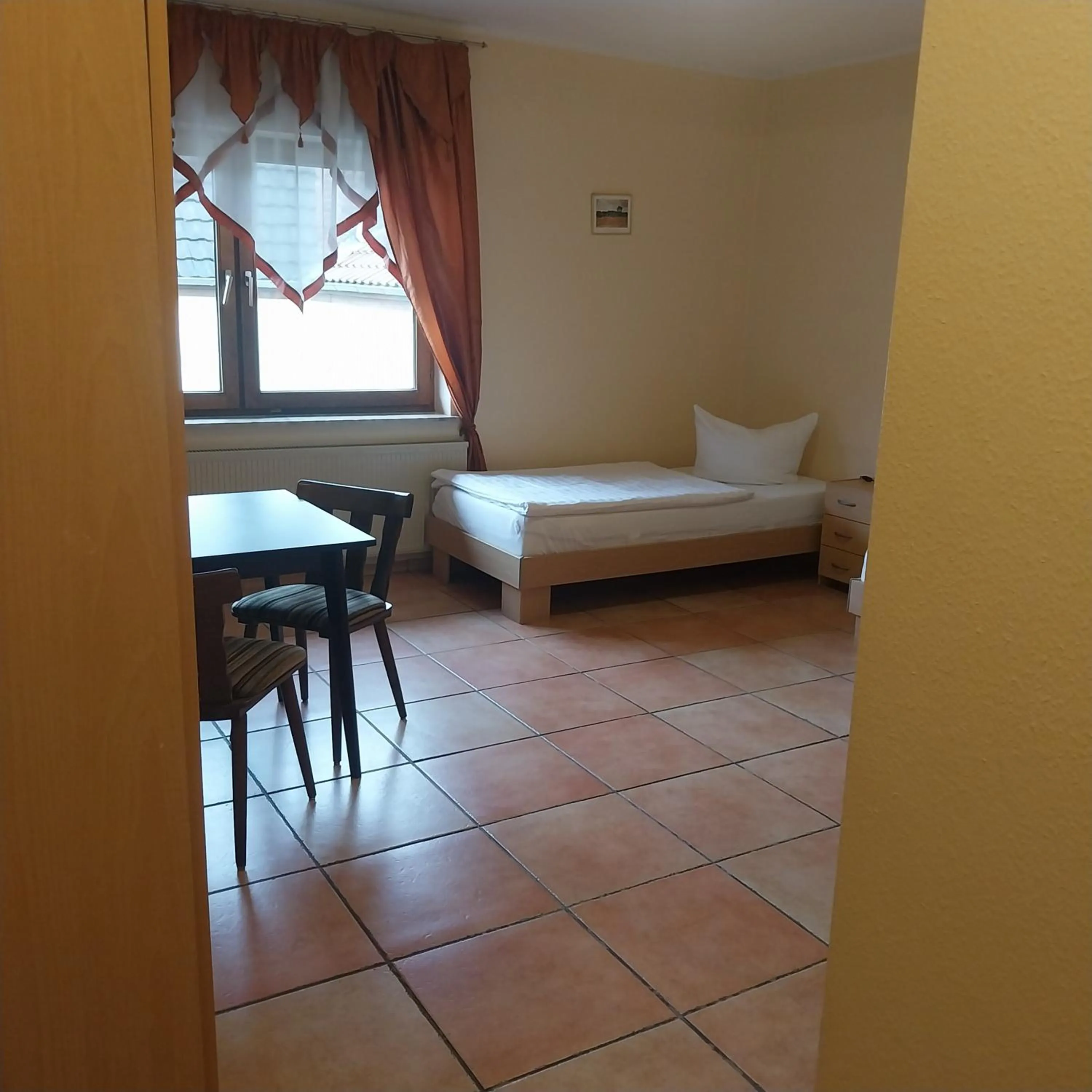 Photo of the whole room, Bed in Landhaus im kühlen Grunde Garni