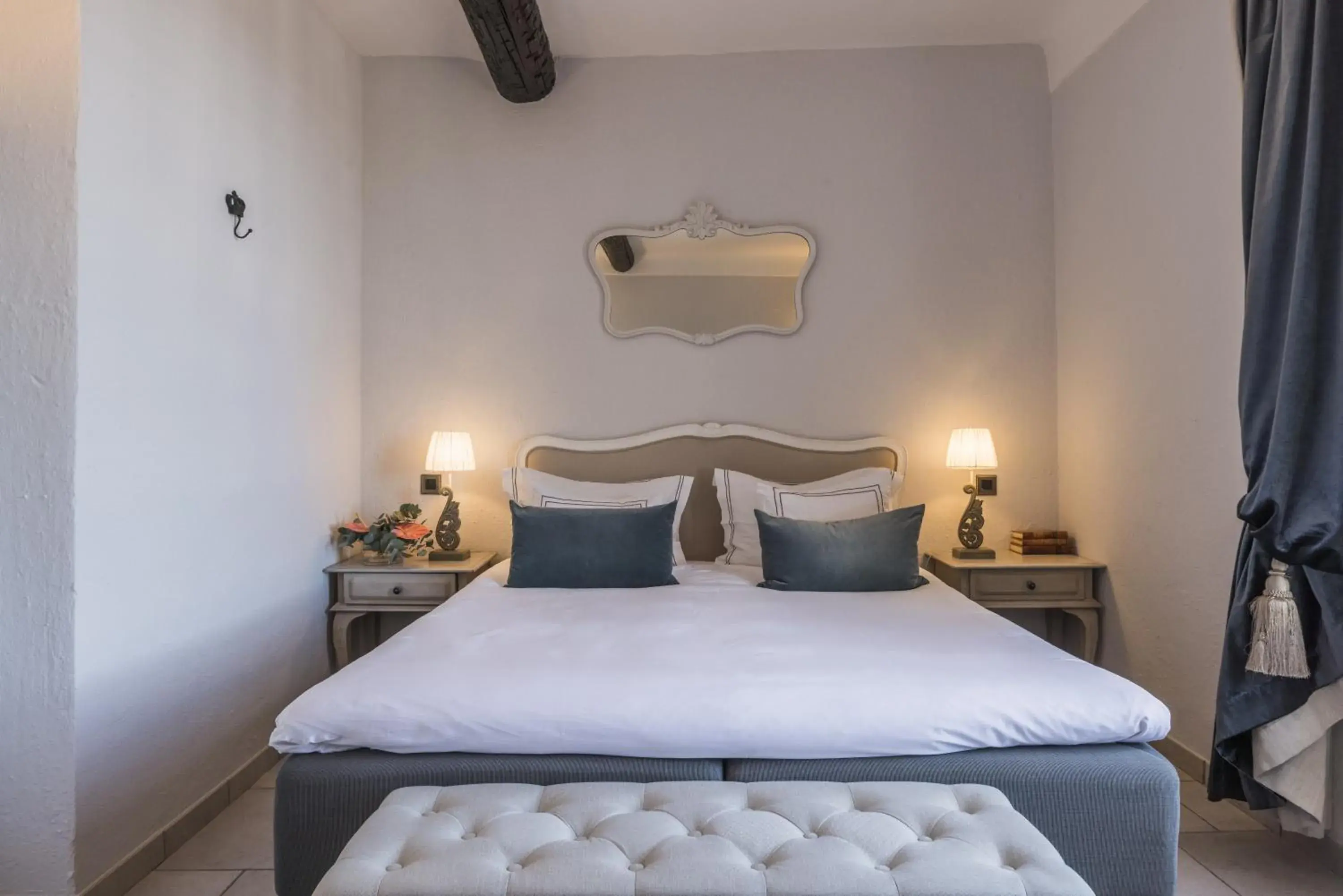 Property building, Bed in Château Le Cagnard Property building, Bed in Château Le Cagnard