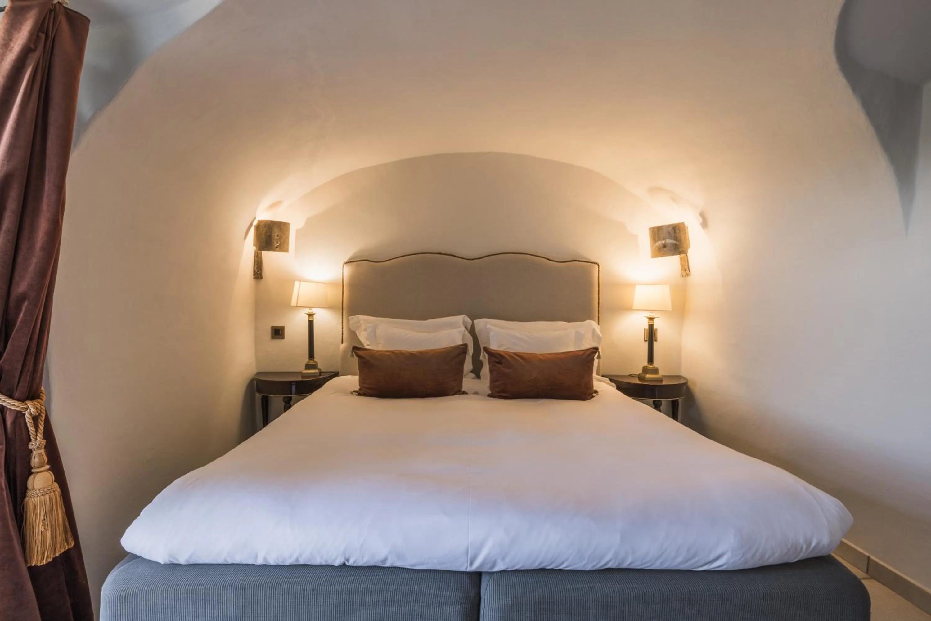 Property building, Bed in Château Le Cagnard