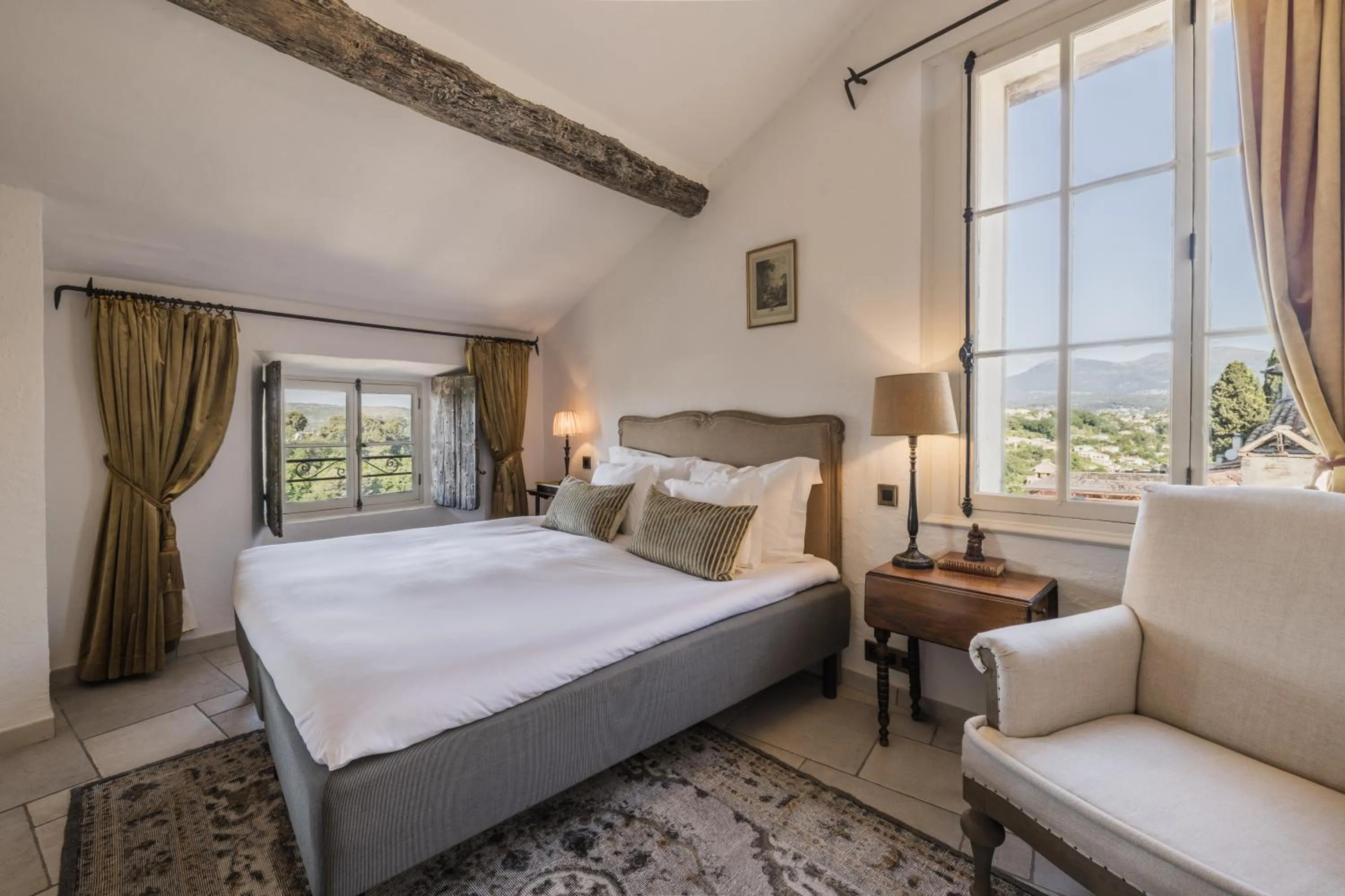Bedroom, Bed in Château Le Cagnard