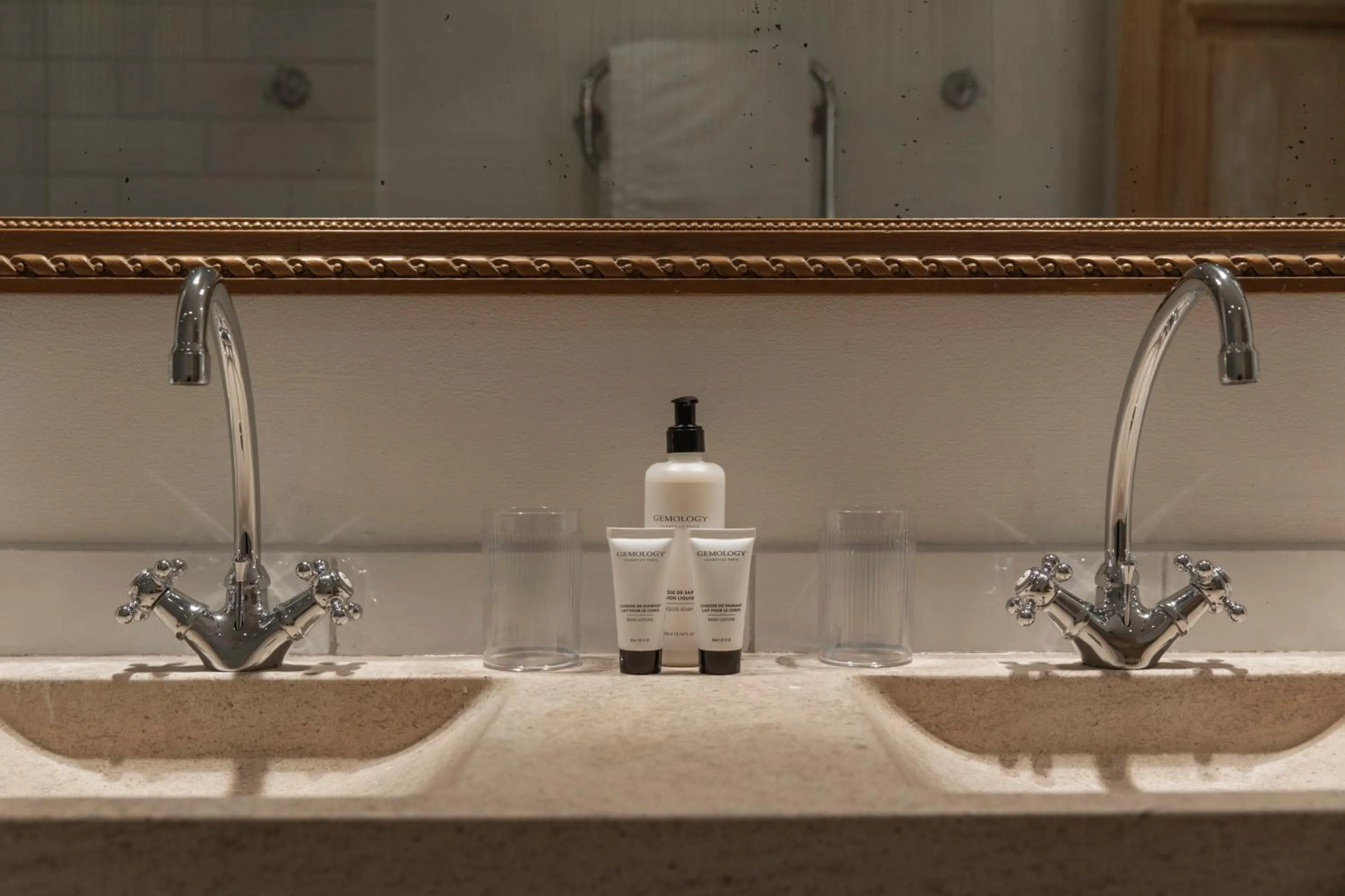 Property building in Château Le Cagnard