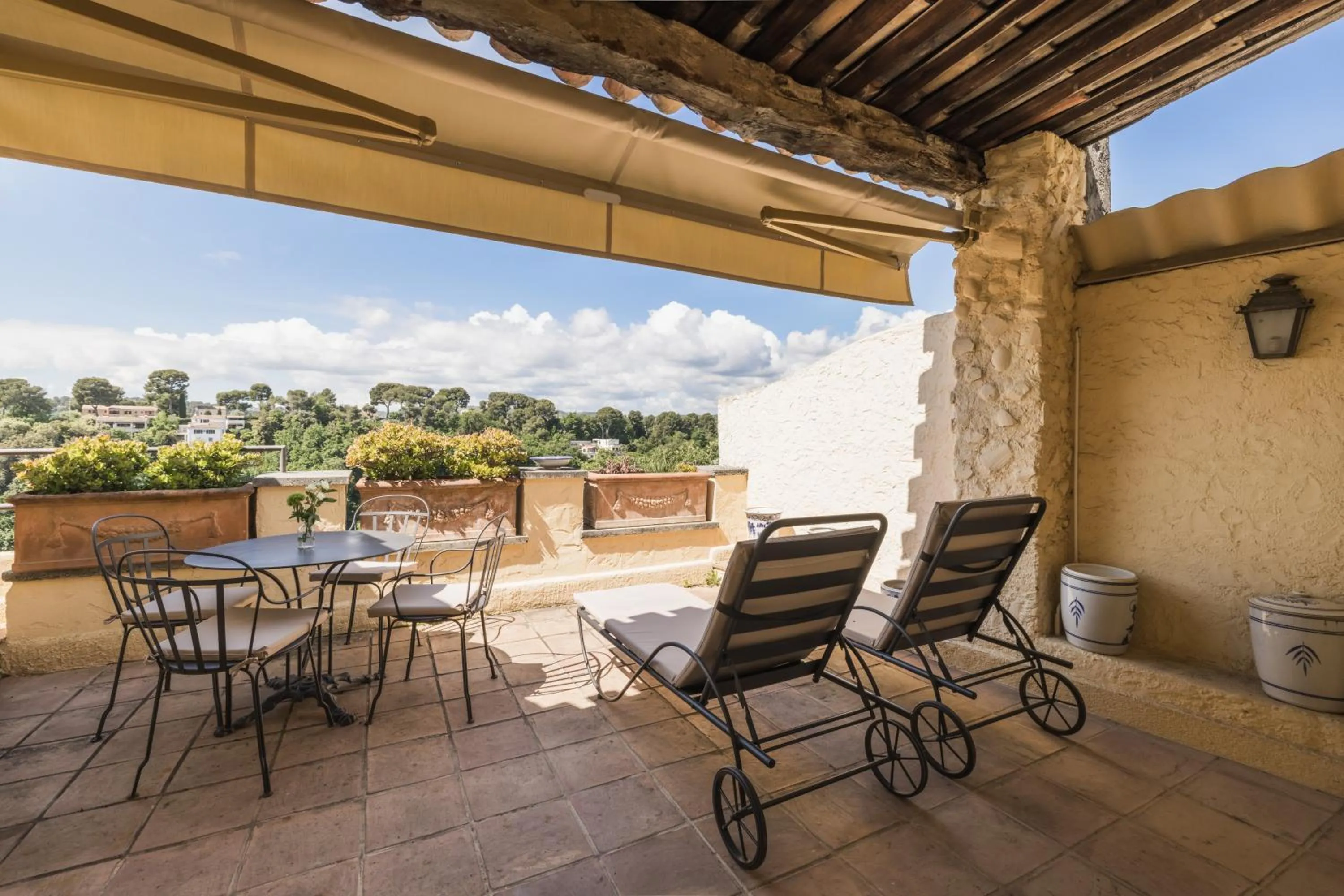 Patio in Château Le Cagnard