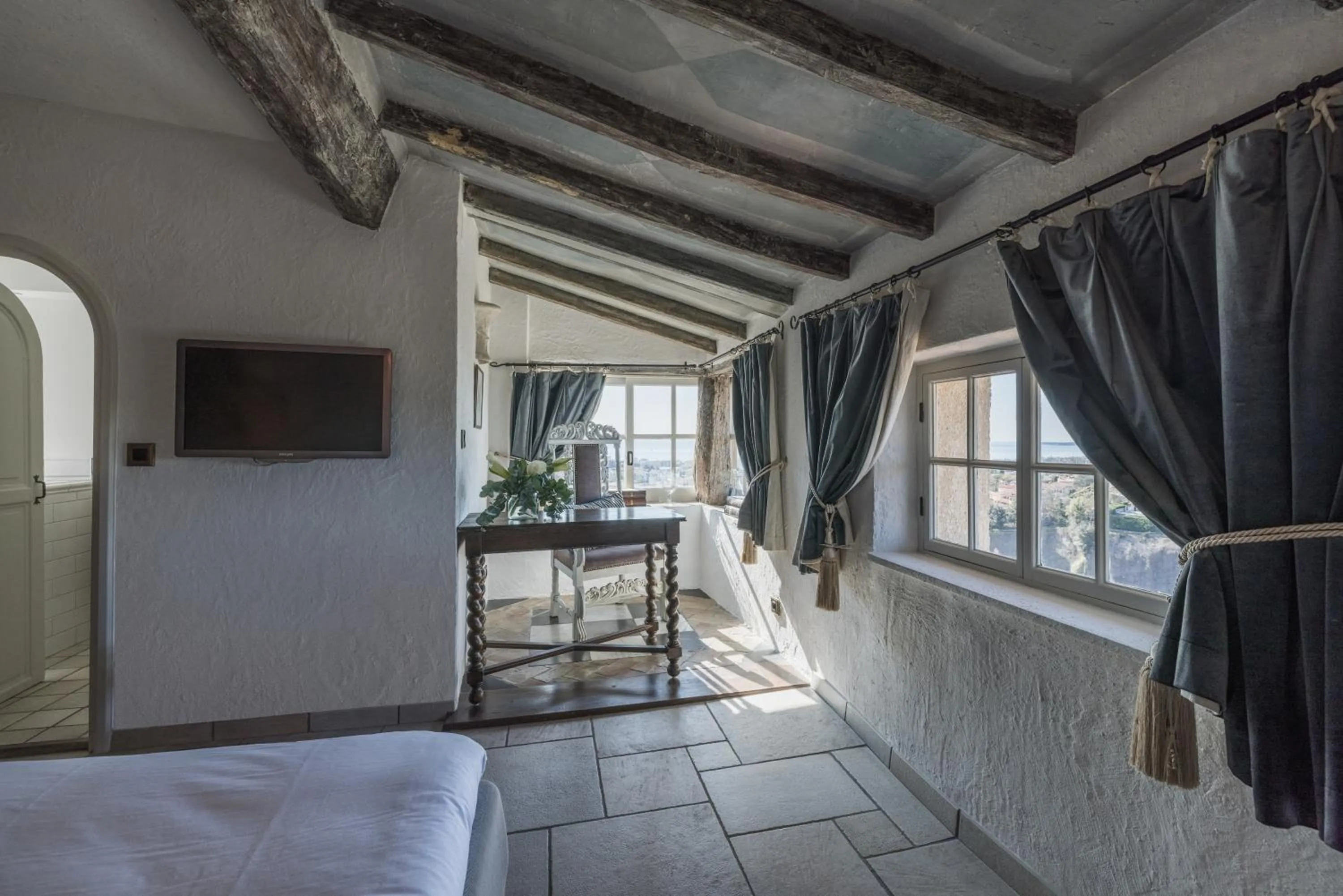 Property building in Château Le Cagnard