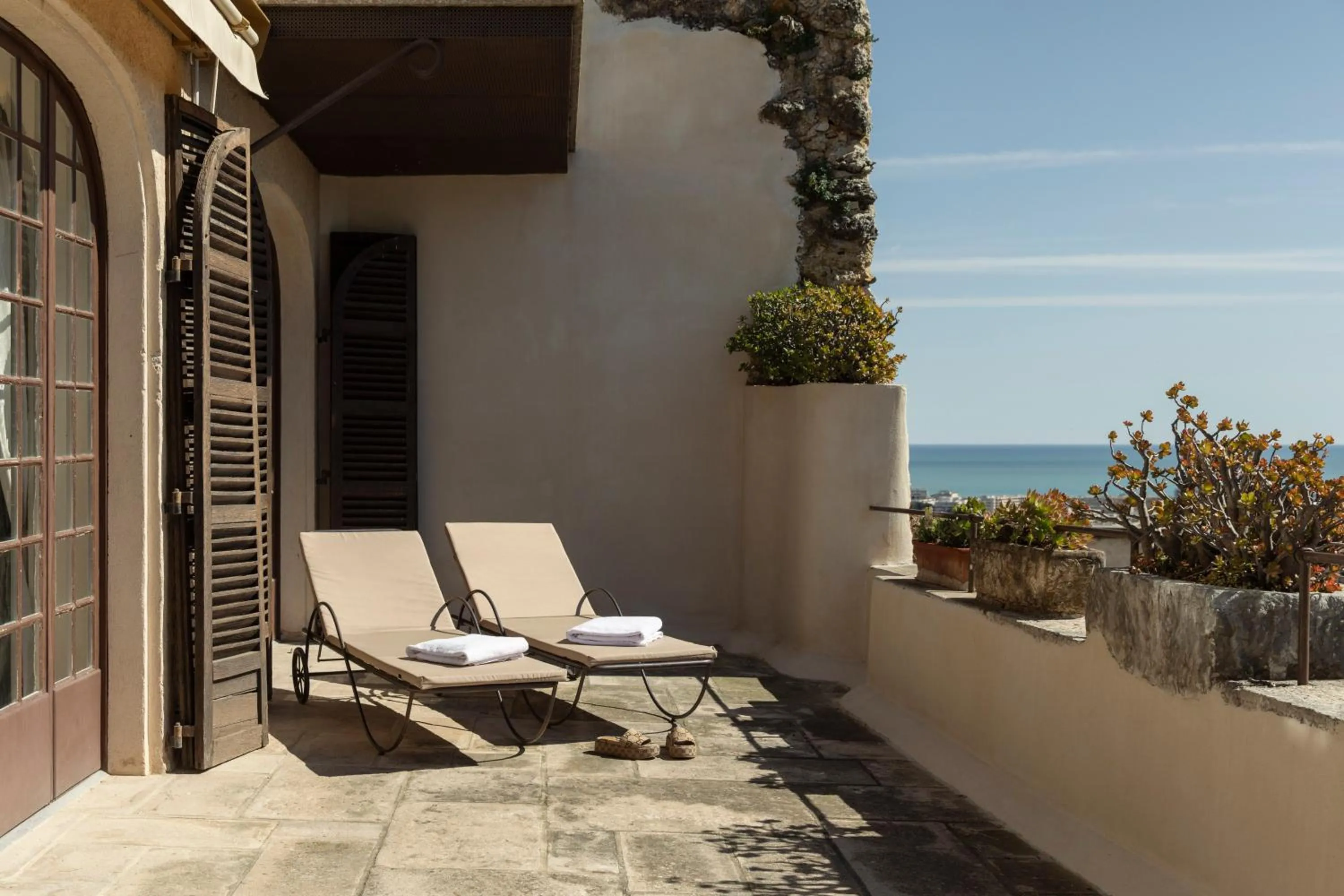 Property building in Château Le Cagnard