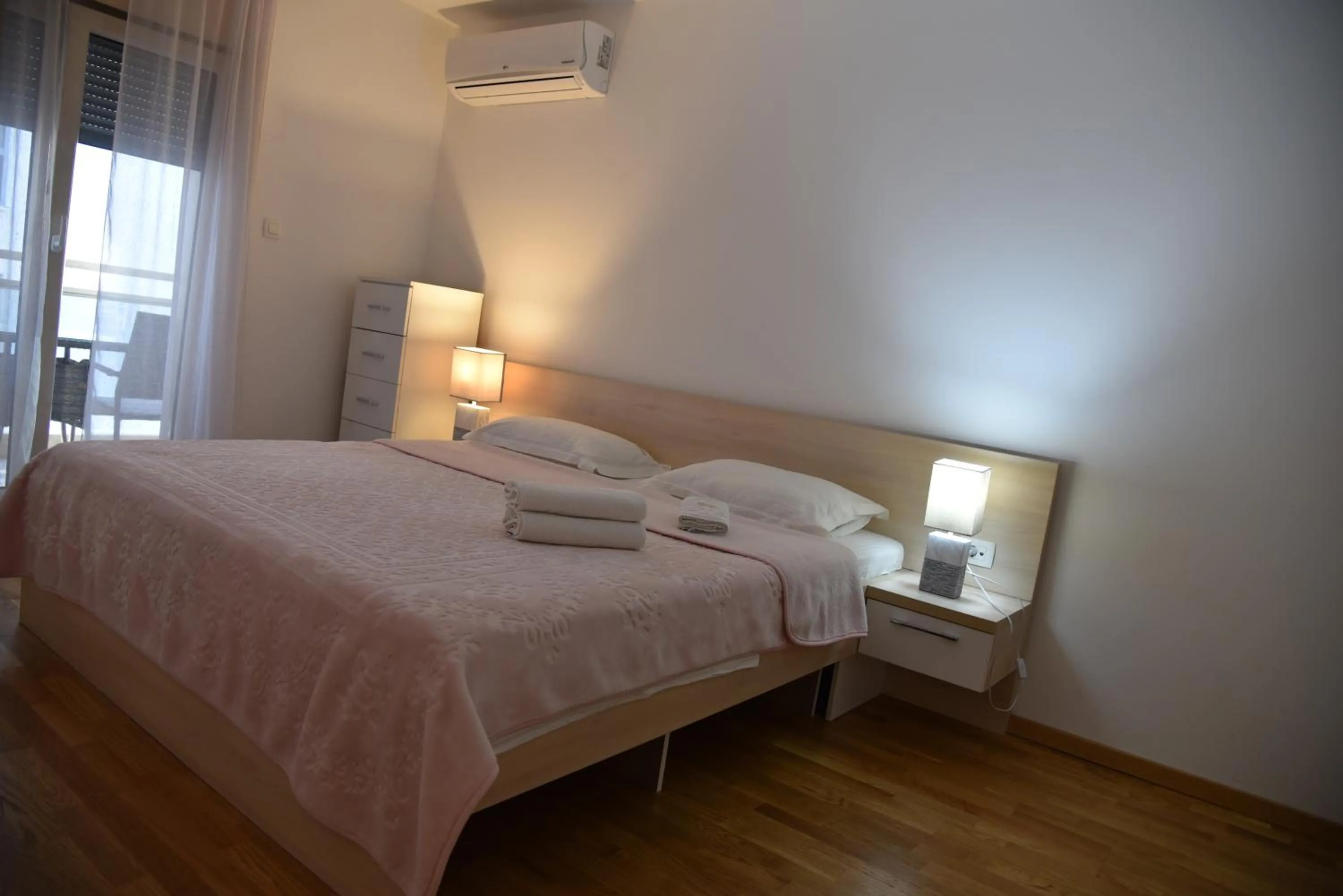 Balcony/Terrace, Bed in Apartment Lux Fontana