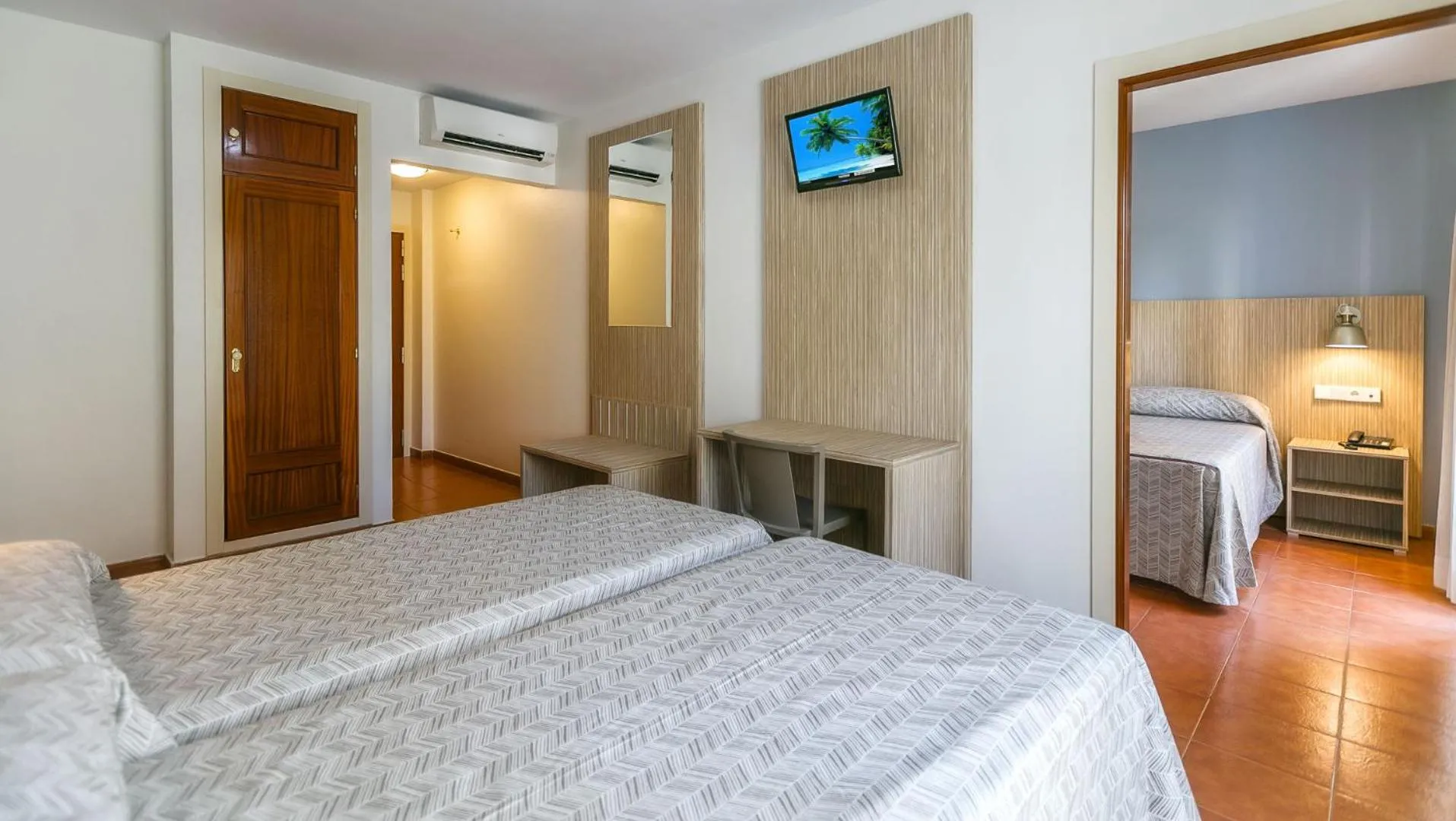 Family Room (4 Adults) in Hotel Galicia