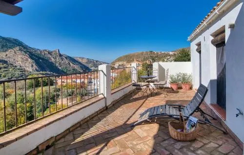 Casa Rural Arroyo de la Greda, your perfect base for activities in Sierra Nevada and Granada