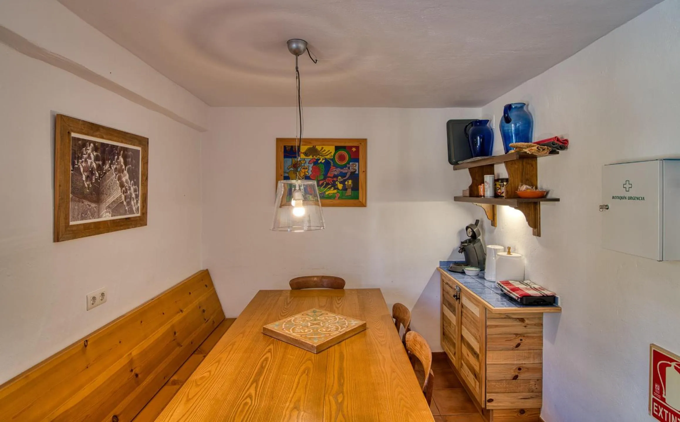 Kitchen or kitchenette in Casa Rural Arroyo de la Greda, your perfect base for activities in Sierra Nevada and Granada