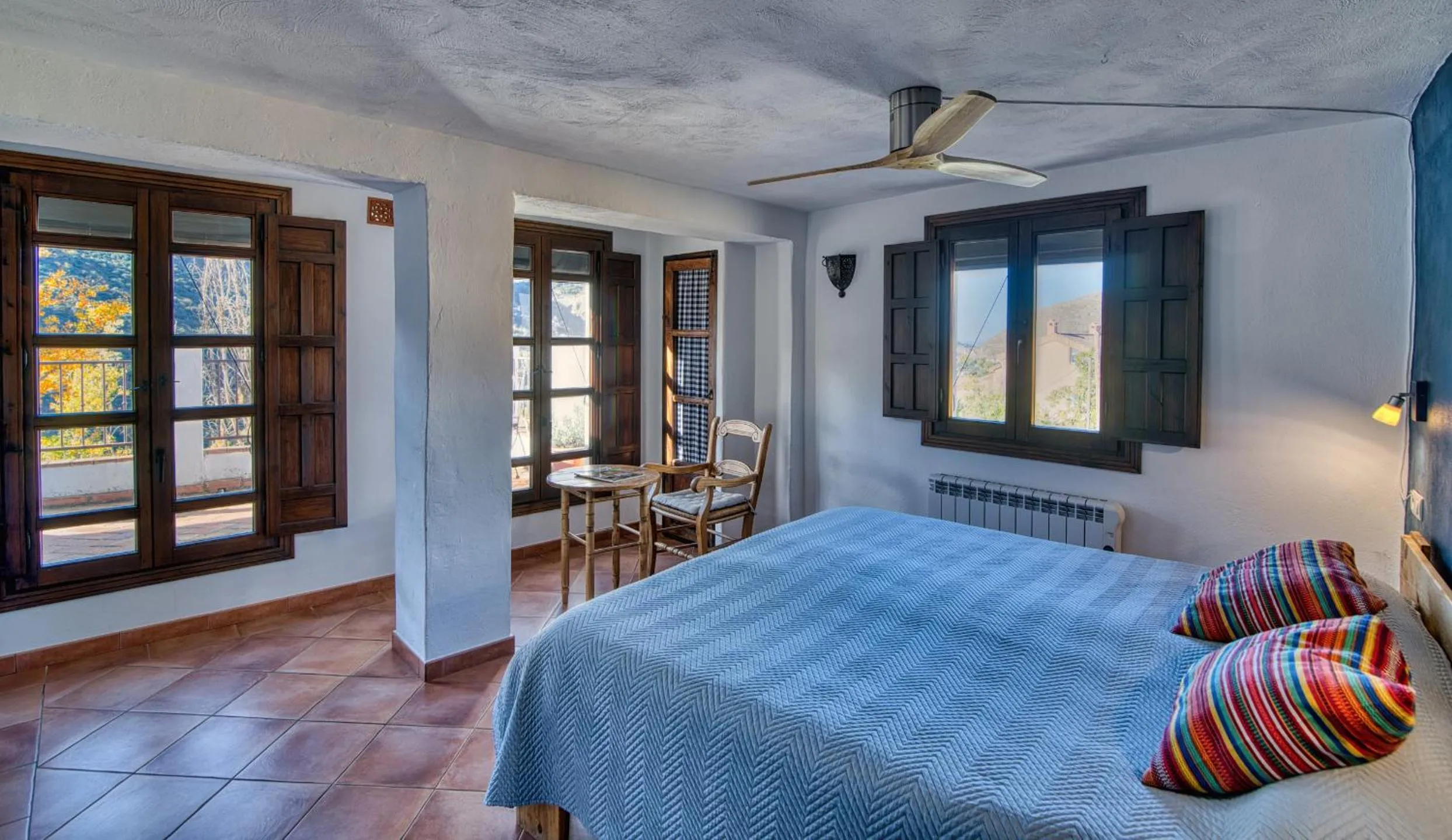 Bed in Casa Rural Arroyo de la Greda, your perfect base for activities in Sierra Nevada and Granada