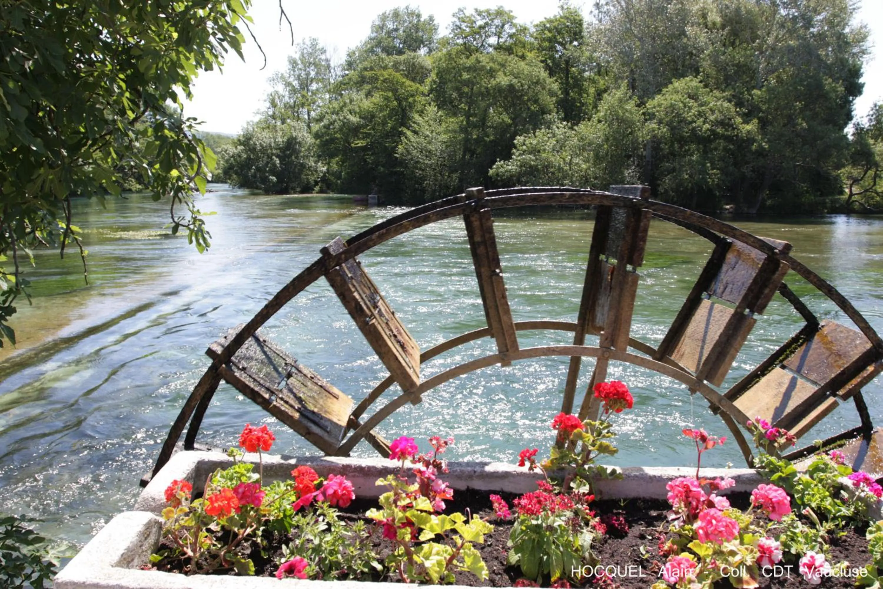 Nearby landmark in Les Terrasses - Gordes