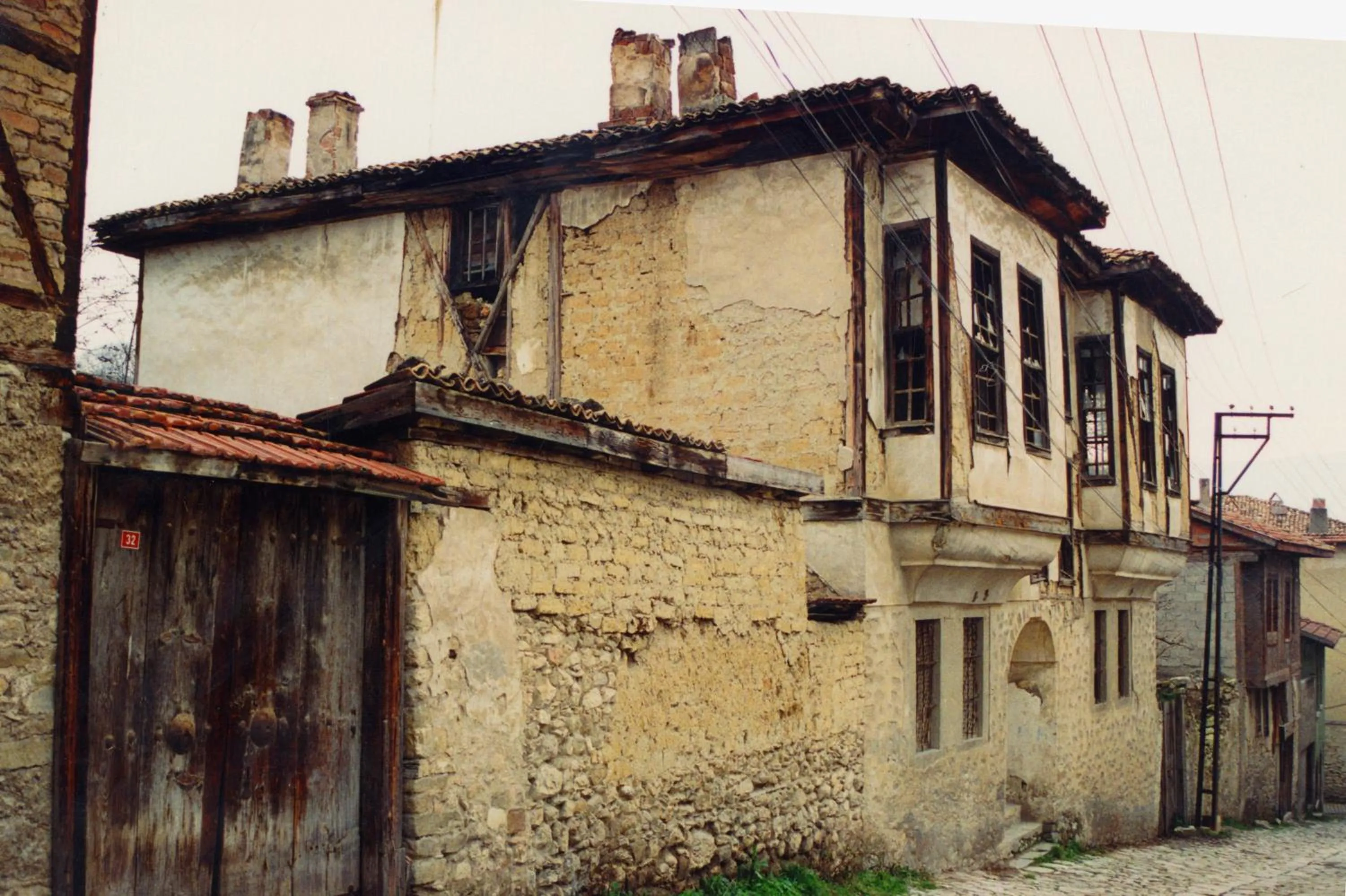 Property building in Mehves Hanim Konagi
