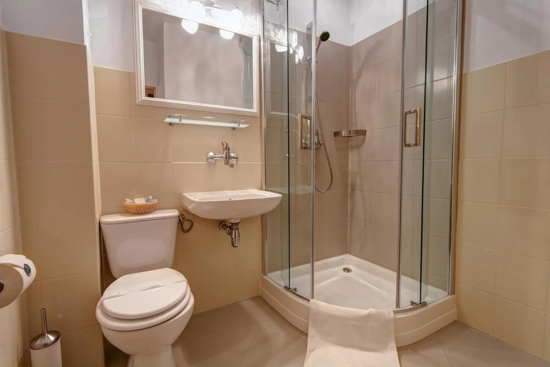 Shower in Małopolanka & Spa