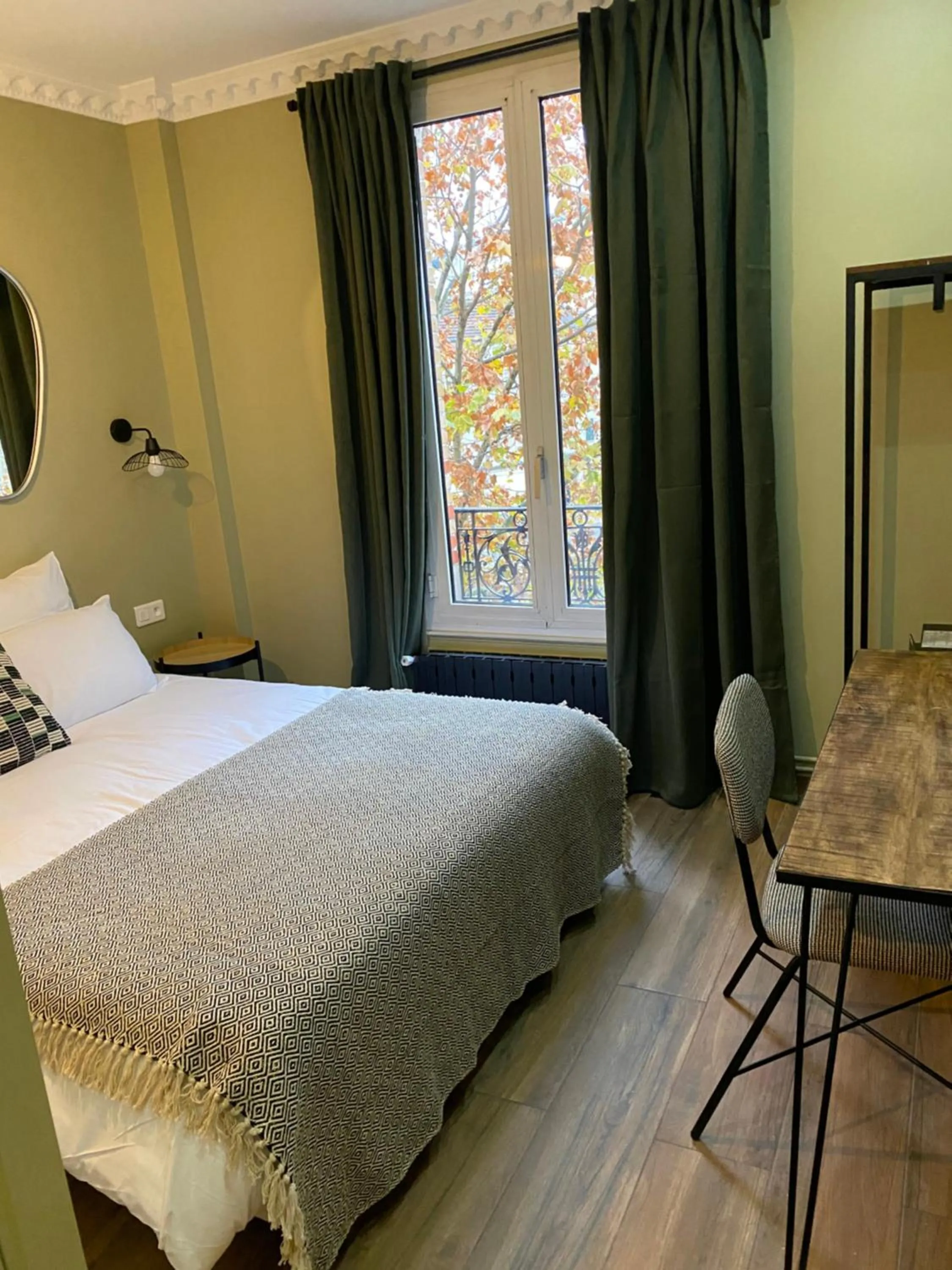 Bed in Le Grand Albert 1er