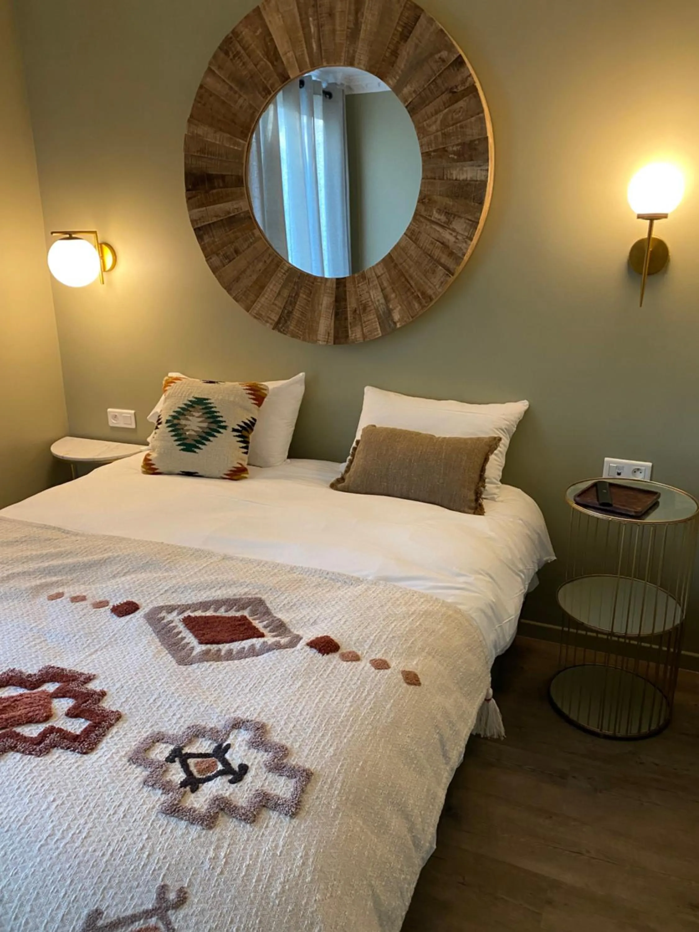 Bed in Le Grand Albert 1er