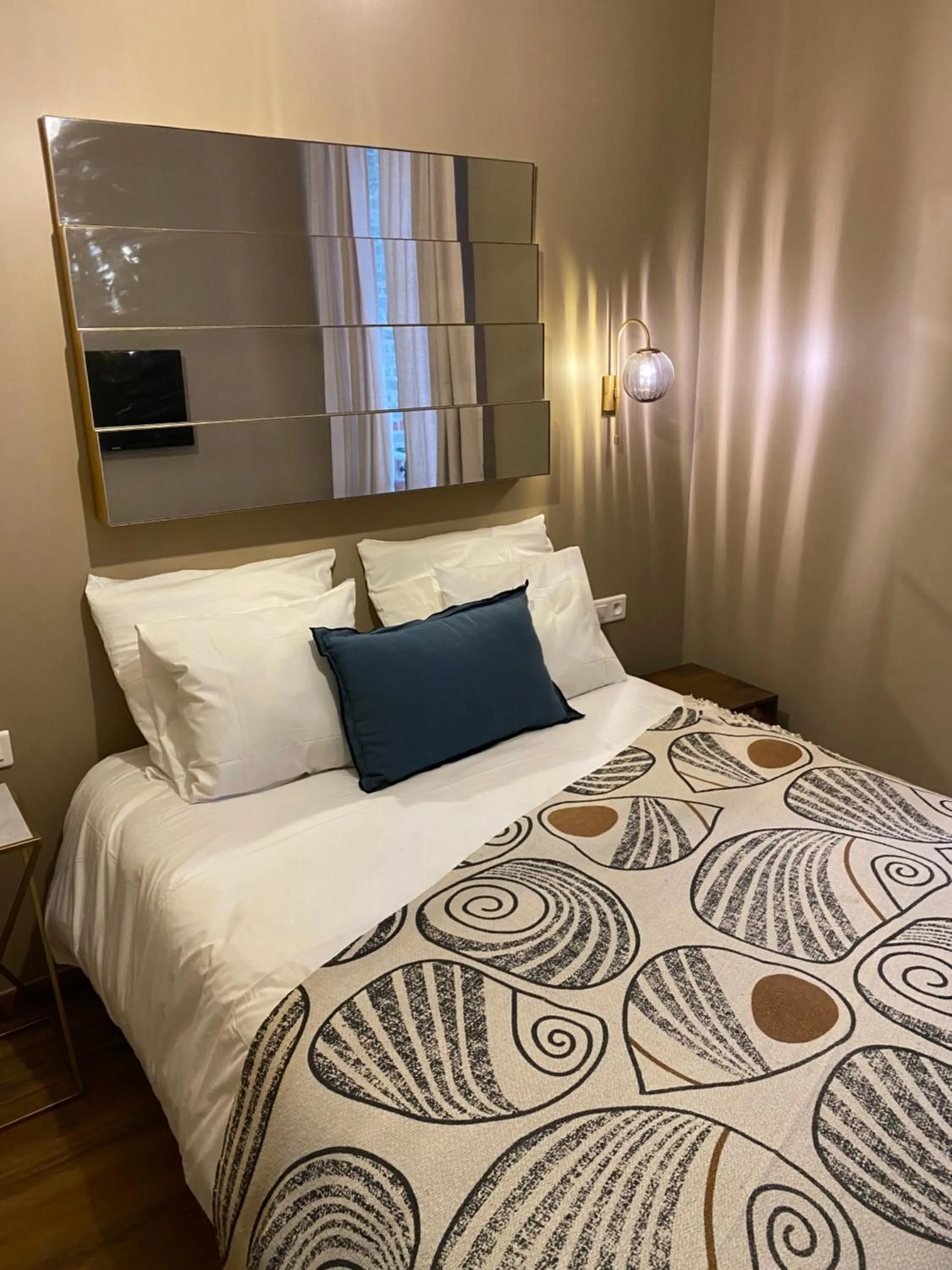 Bed in Le Grand Albert 1er