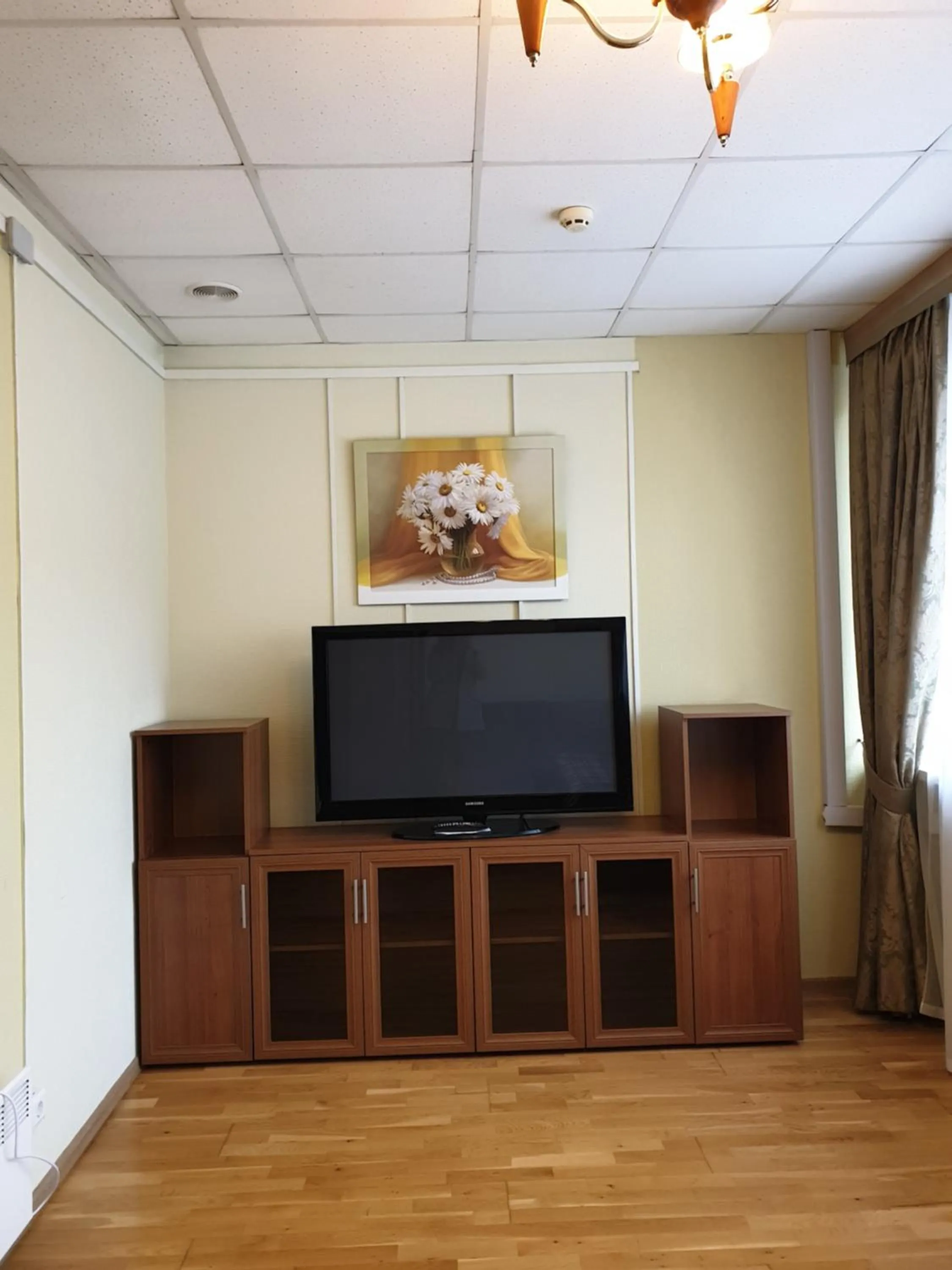 Communal lounge/ TV room in Hotel Obolon-Arena