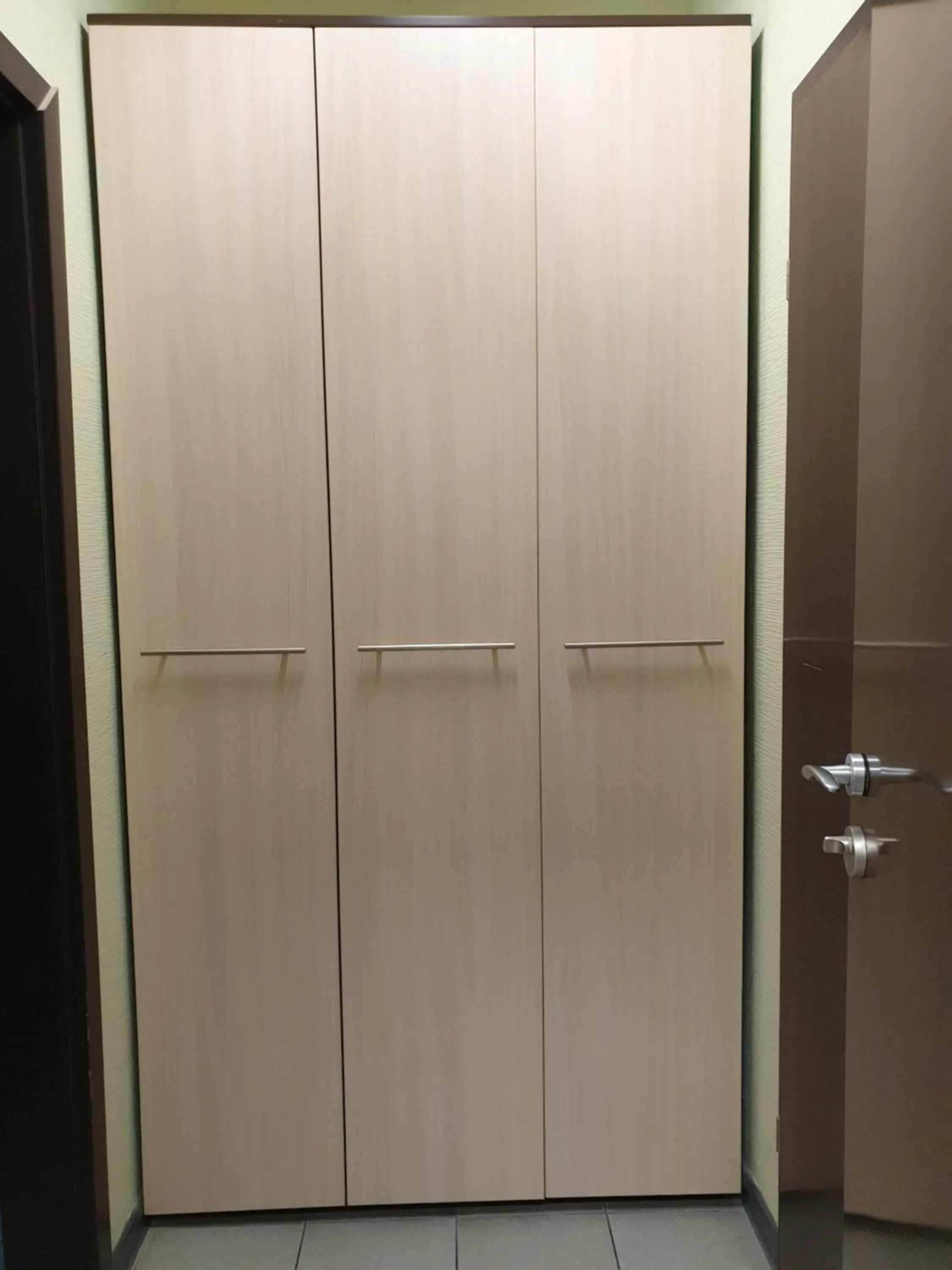 wardrobe in Hotel Obolon-Arena