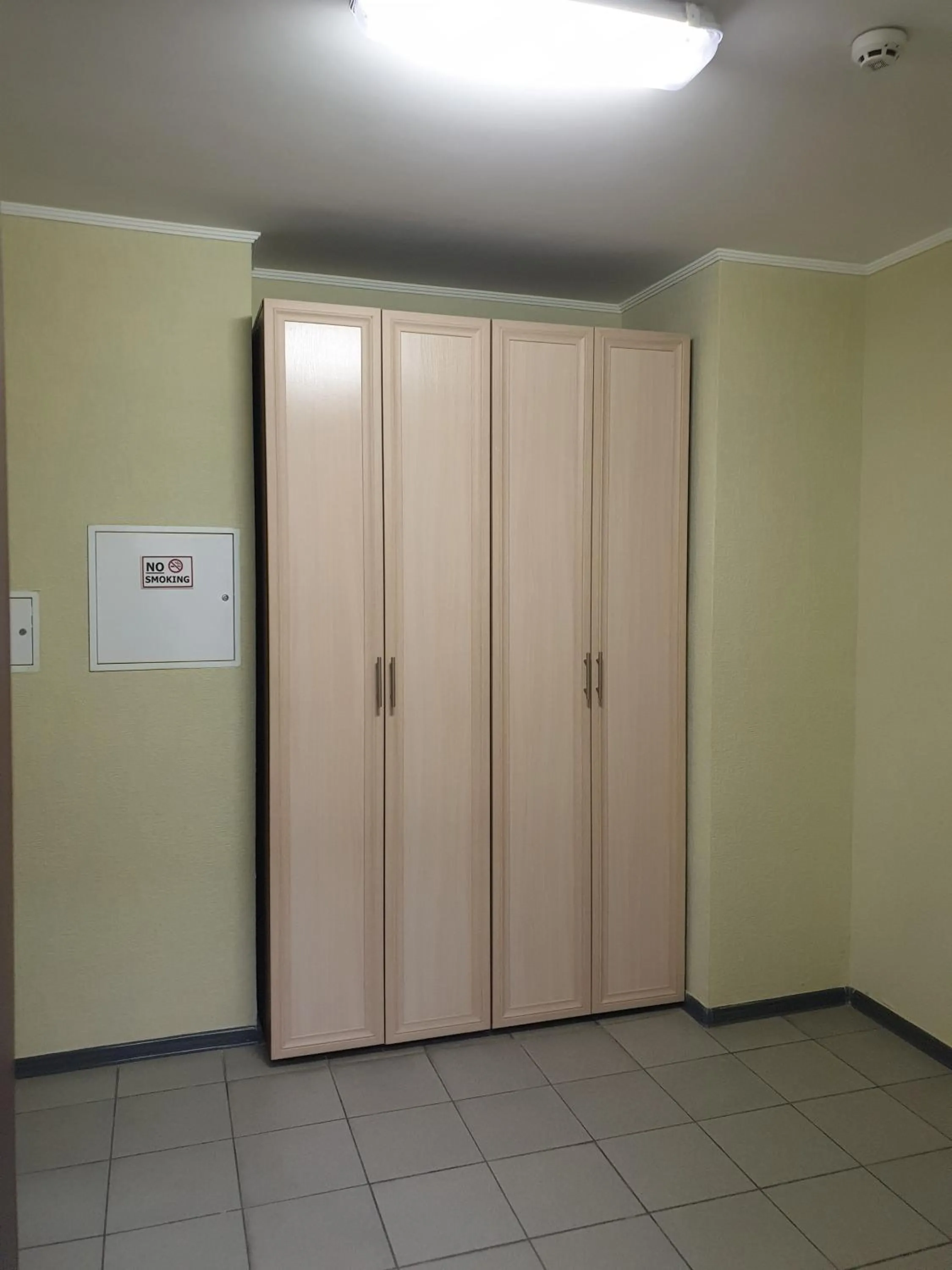 wardrobe in Hotel Obolon-Arena