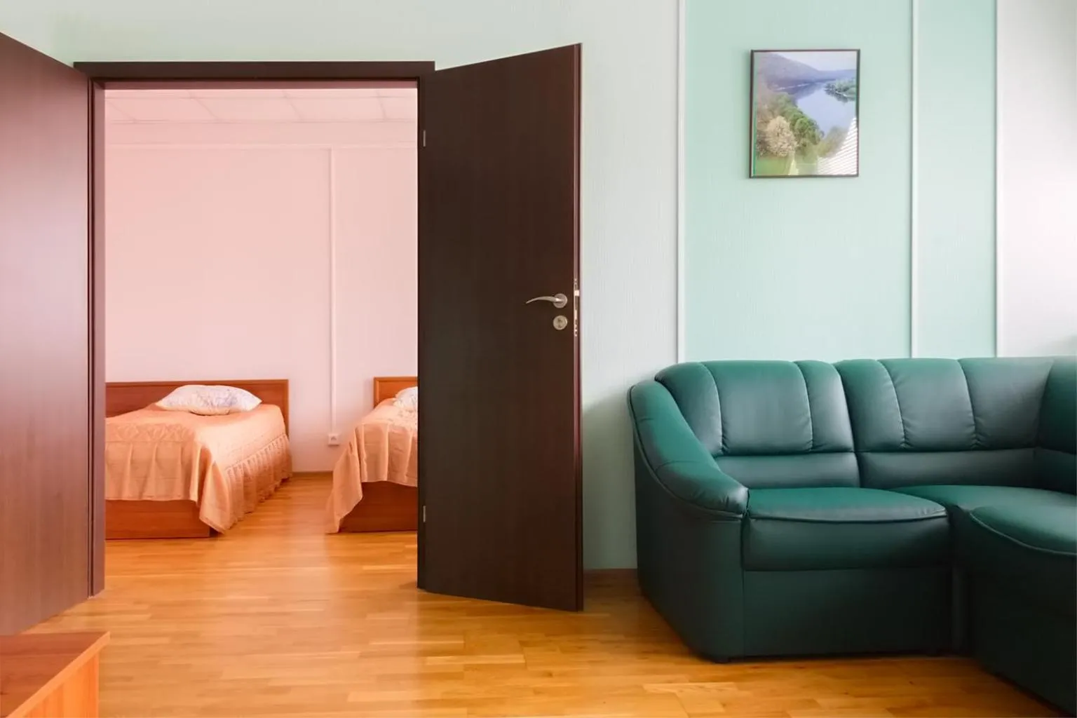 Living room, Bed in Hotel Obolon-Arena
