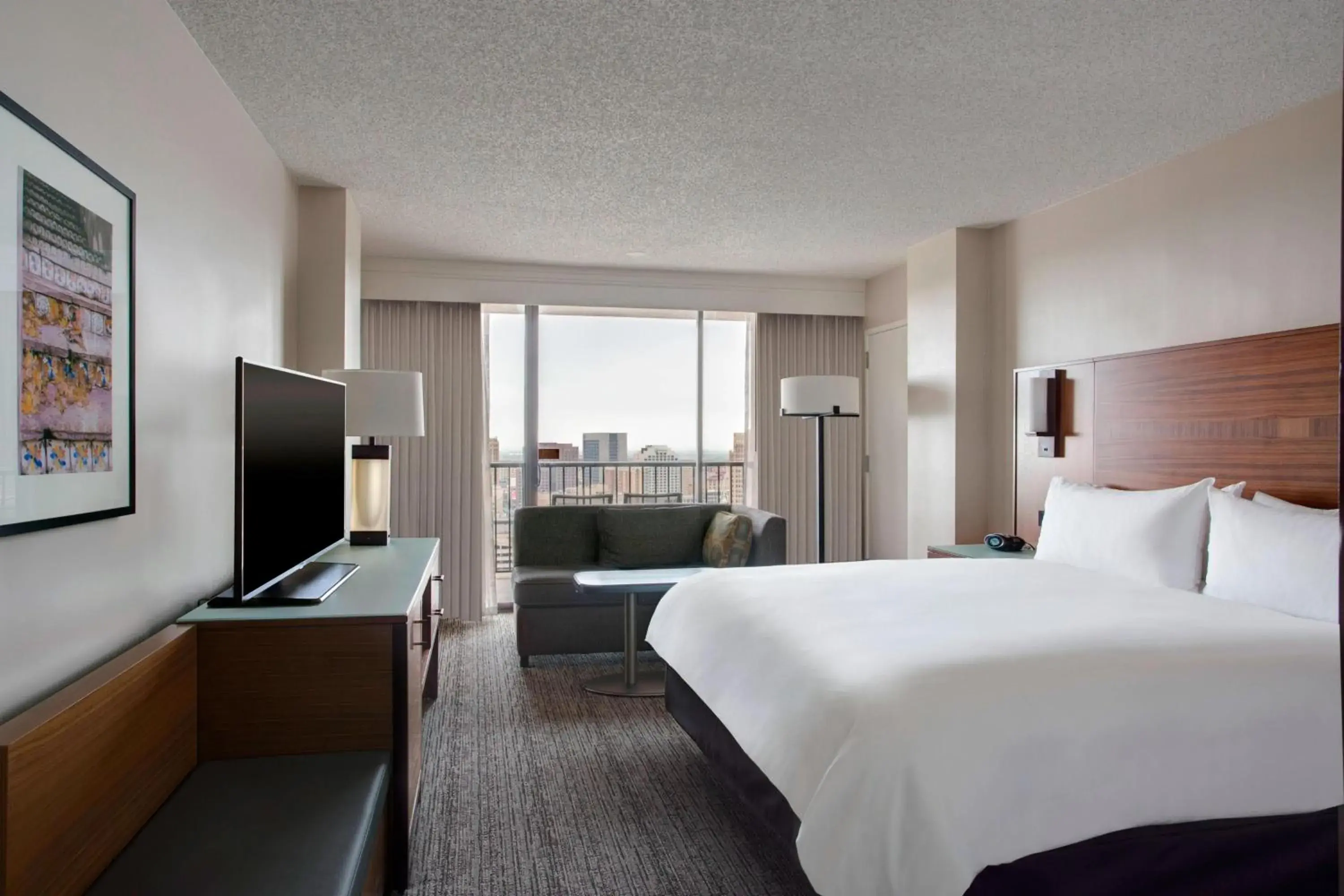 King Room with Adapted Tub - Mobility Accessible in San Antonio Marriott Riverwalk King Room with Adapted Tub - Mobility Accessible in San Antonio Marriott Riverwalk