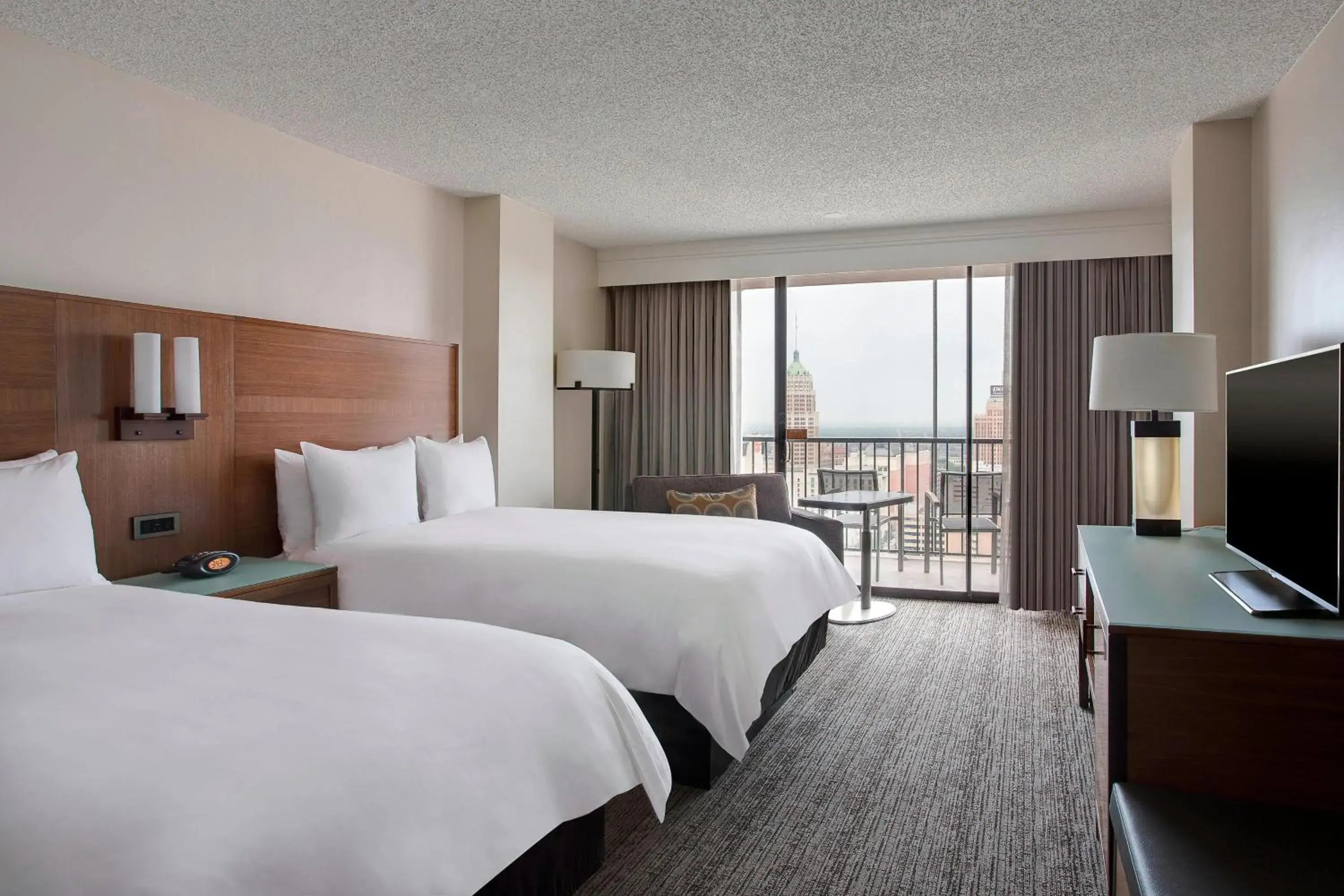 Double Room with 2 Double Beds and Water View in San Antonio Marriott Riverwalk Double Room with 2 Double Beds and Water View in San Antonio Marriott Riverwalk