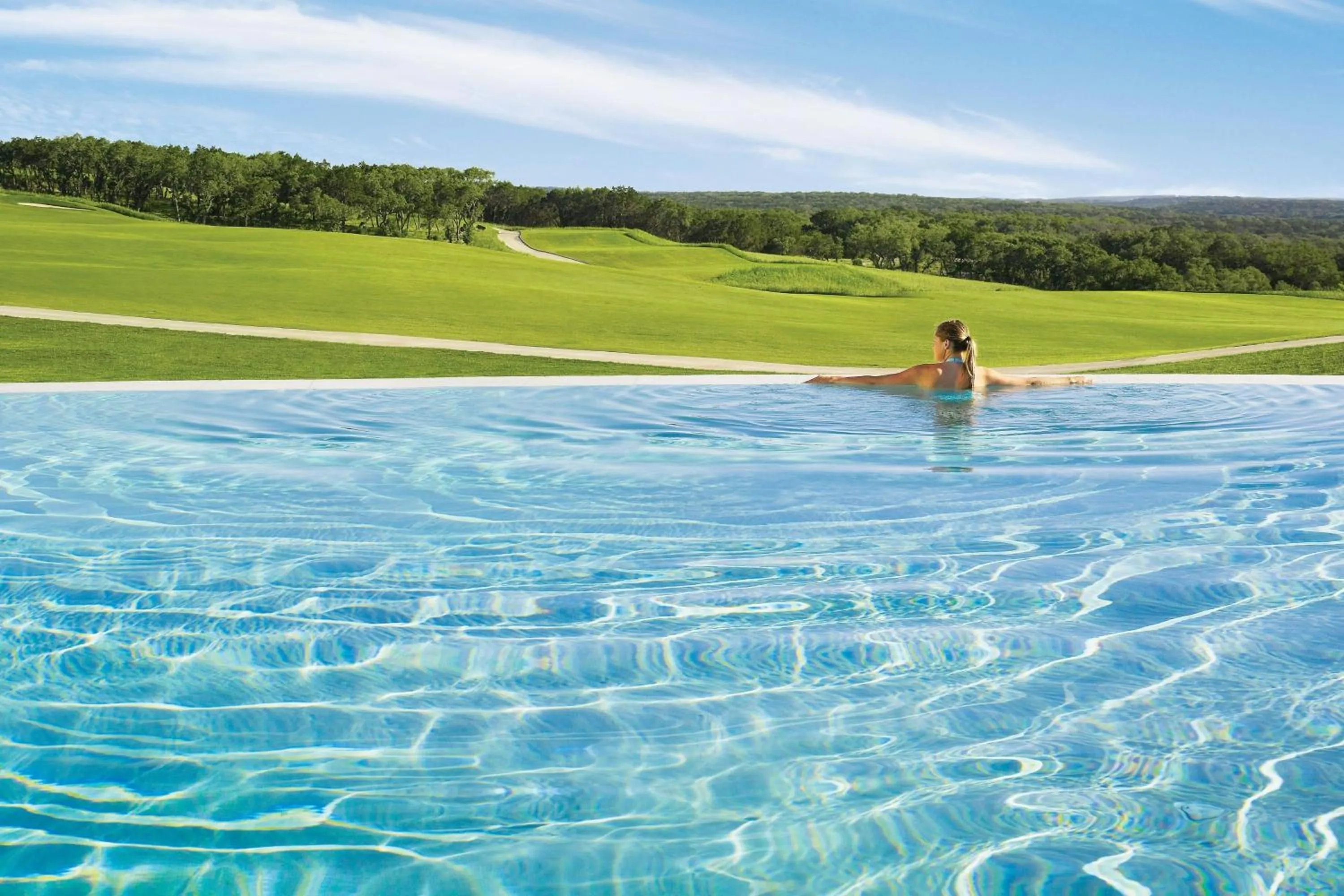 Swimming pool in JW Marriott San Antonio Hill Country Resort & Spa