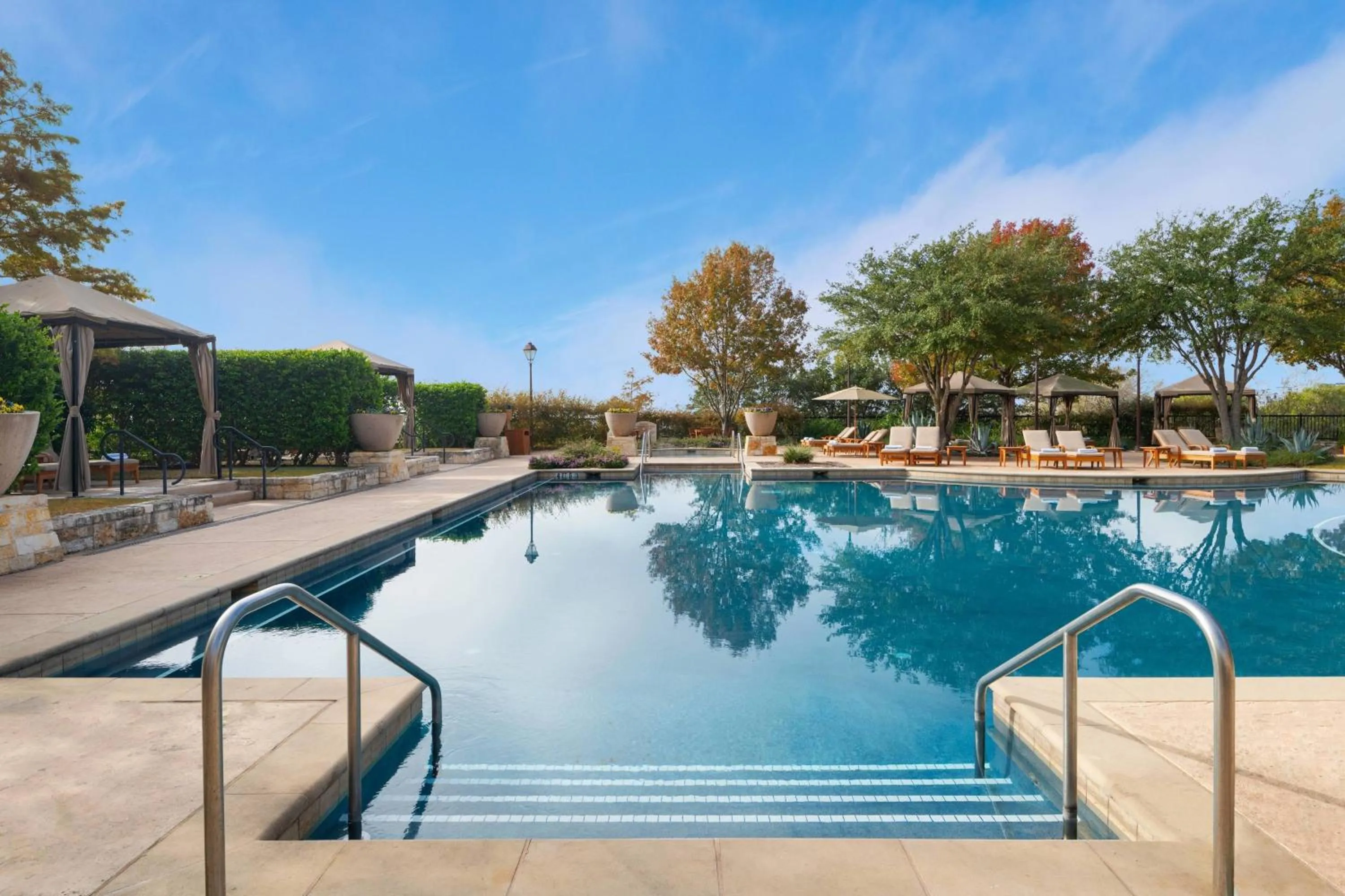 Swimming pool in JW Marriott San Antonio Hill Country Resort & Spa