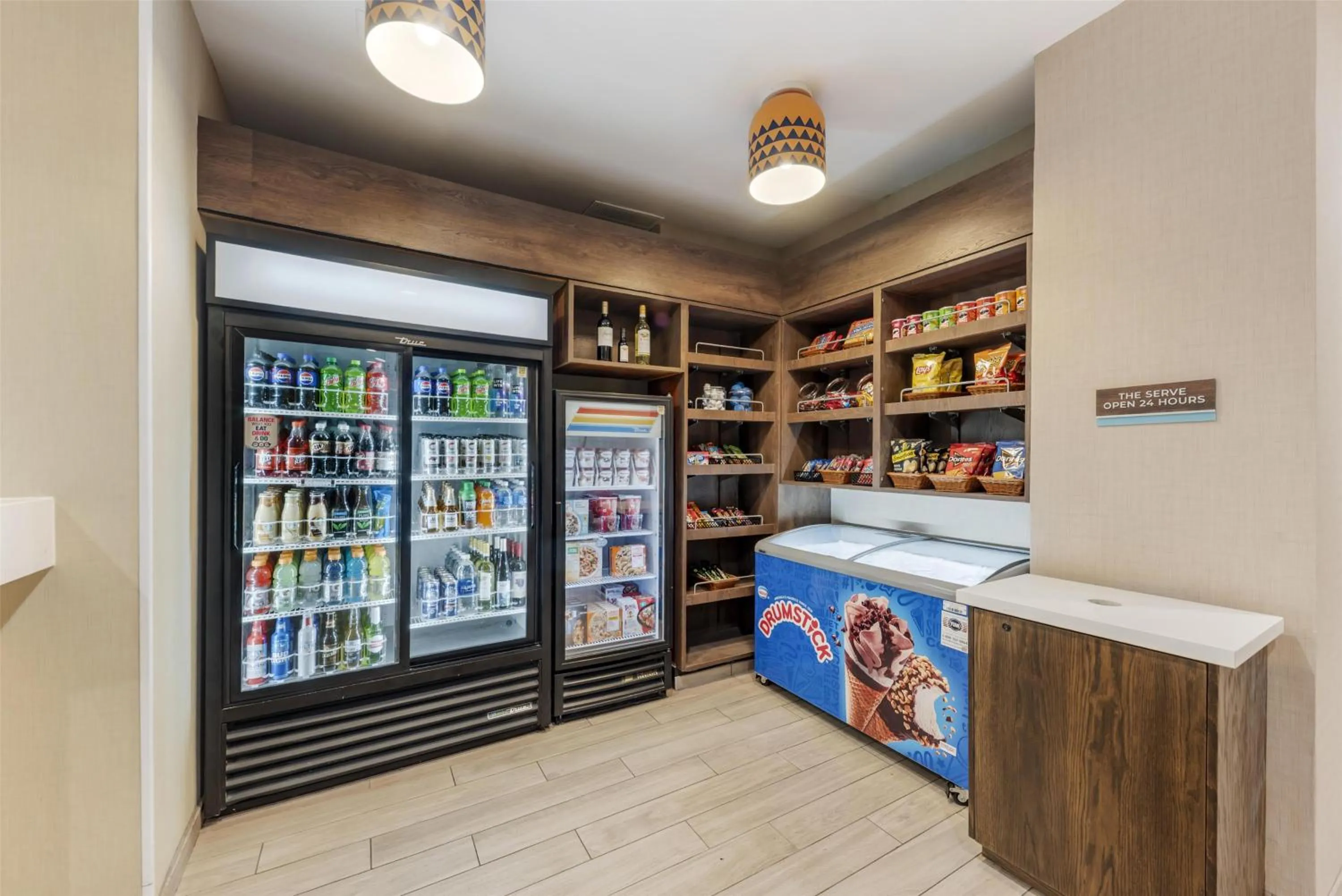 Food and drinks in Sonesta ES Suites San Antonio Downtown Alamo Plaza - Newly Renovated