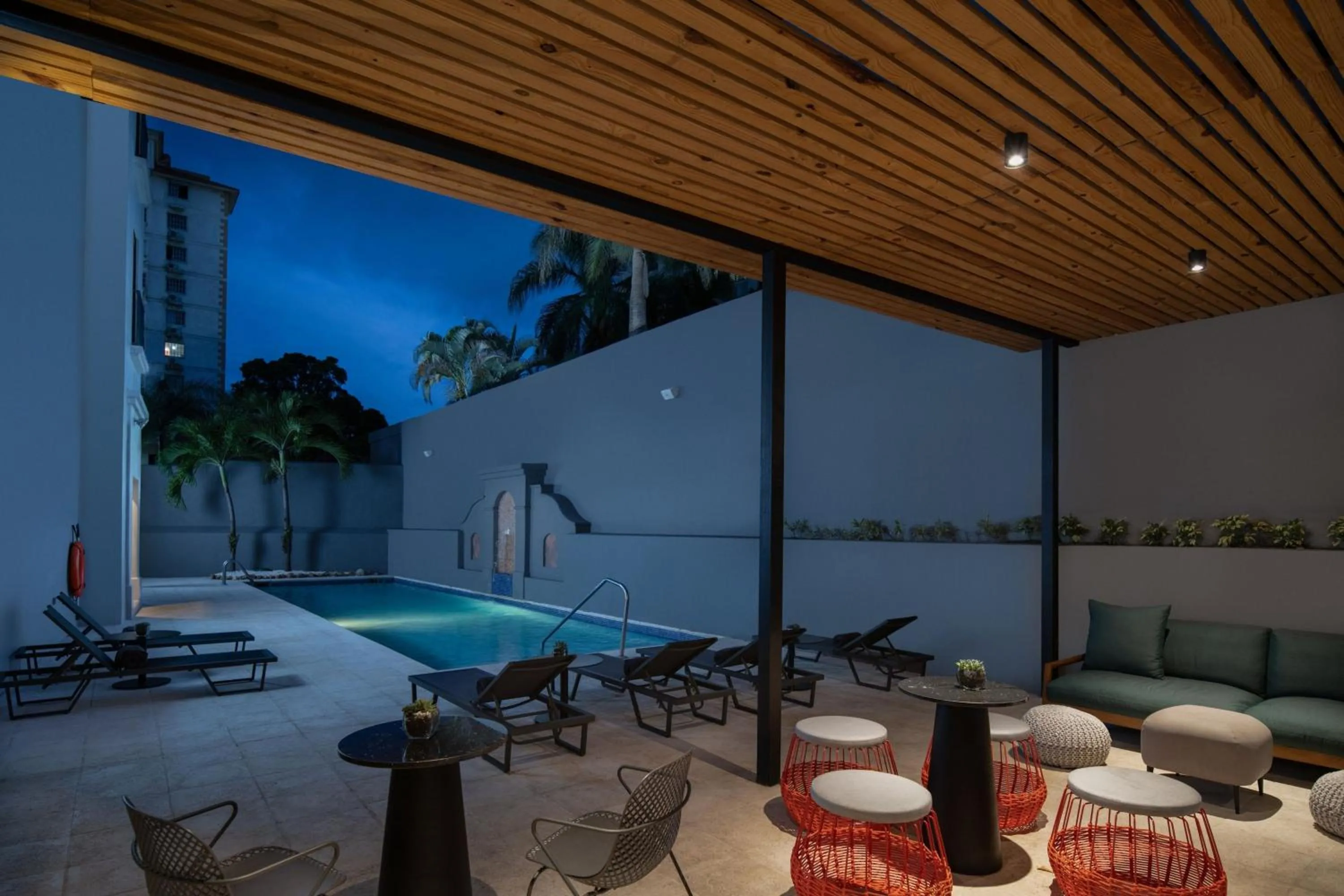 Patio in Courtyard by Marriott Santo Domingo