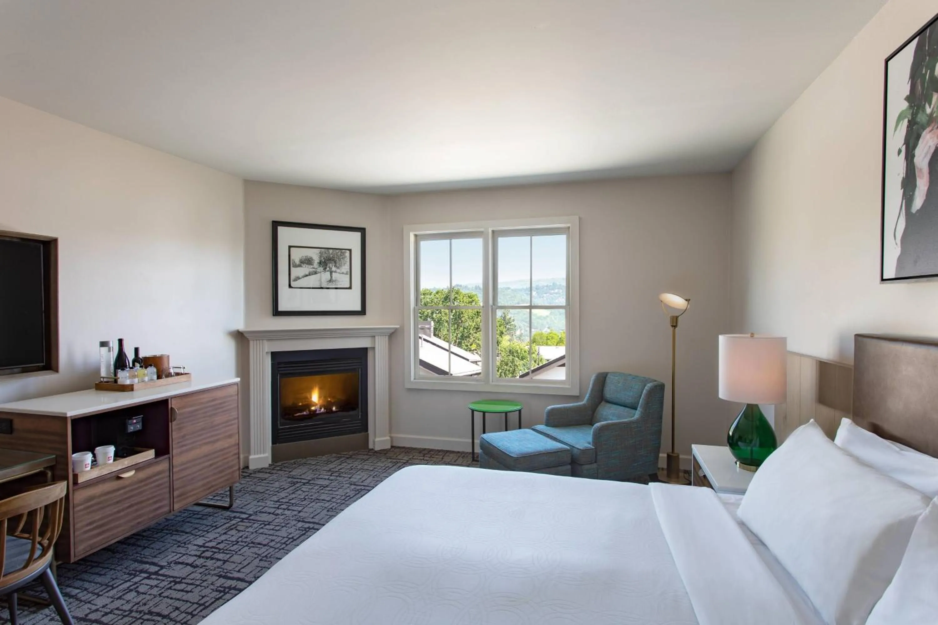 Photo of the whole room, Bed in The Lodge at Sonoma Resort, Autograph Collection