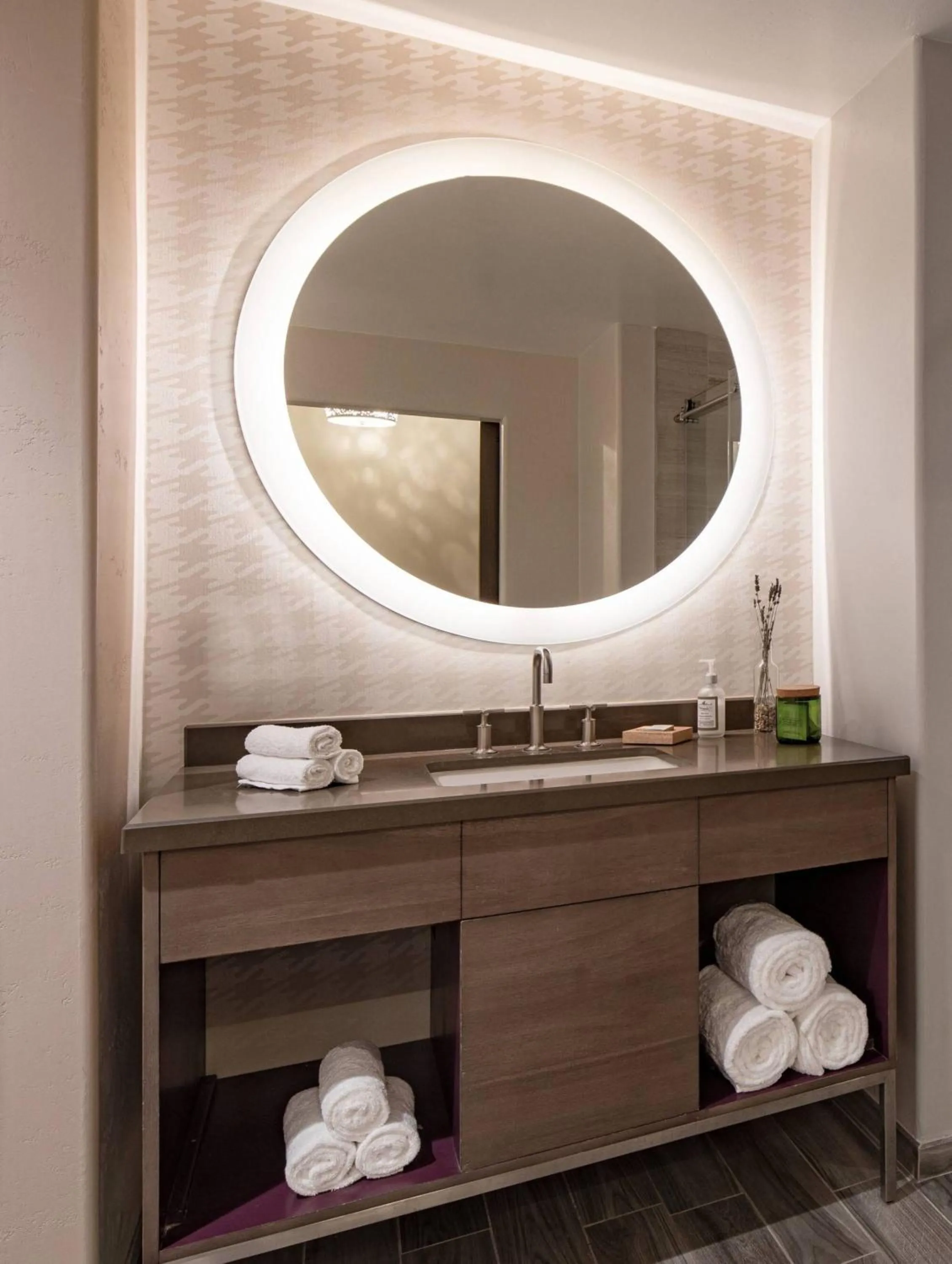 Bathroom in The Lodge at Sonoma Resort, Autograph Collection