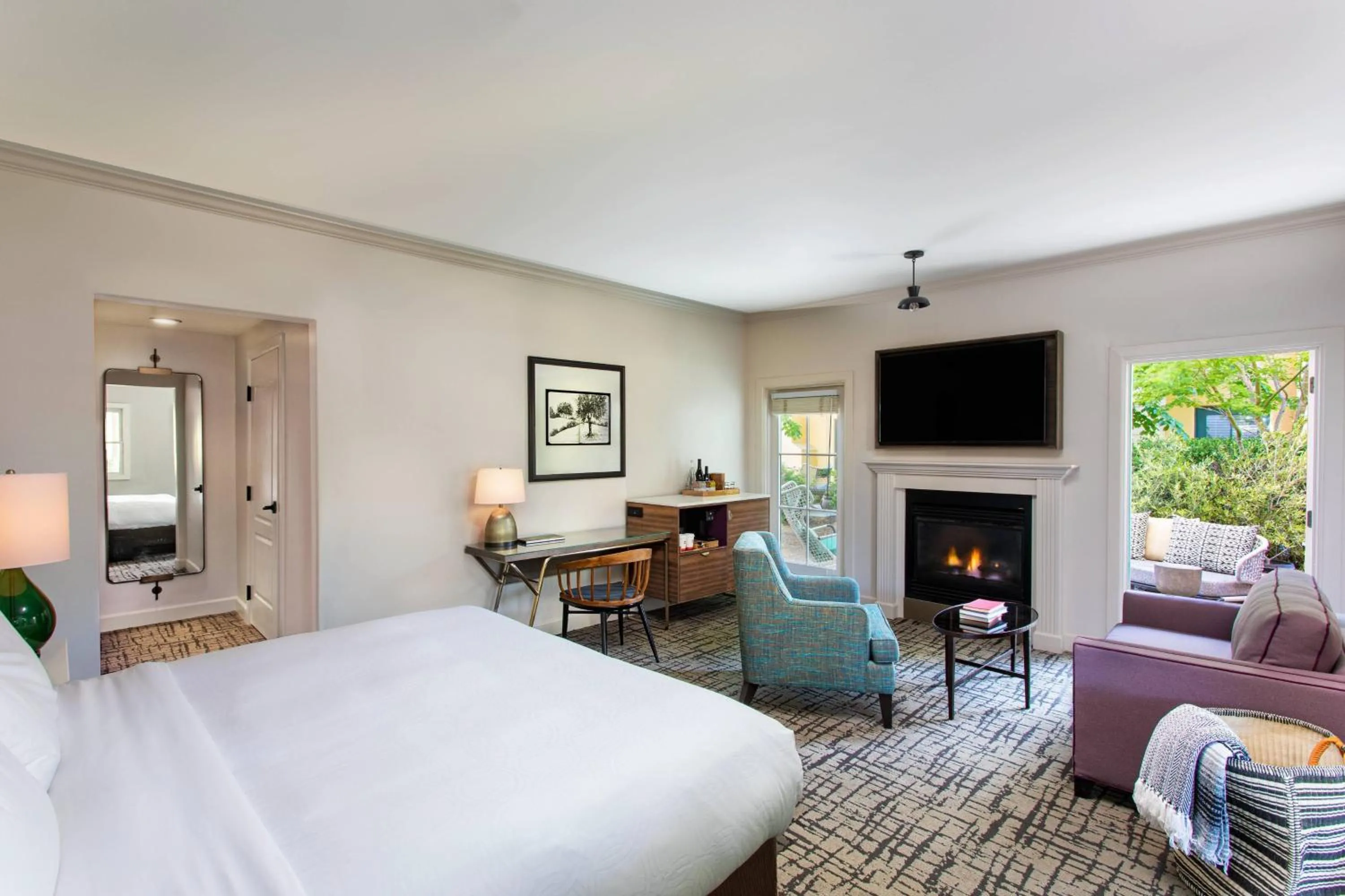 Photo of the whole room, Bed in The Lodge at Sonoma Resort, Autograph Collection