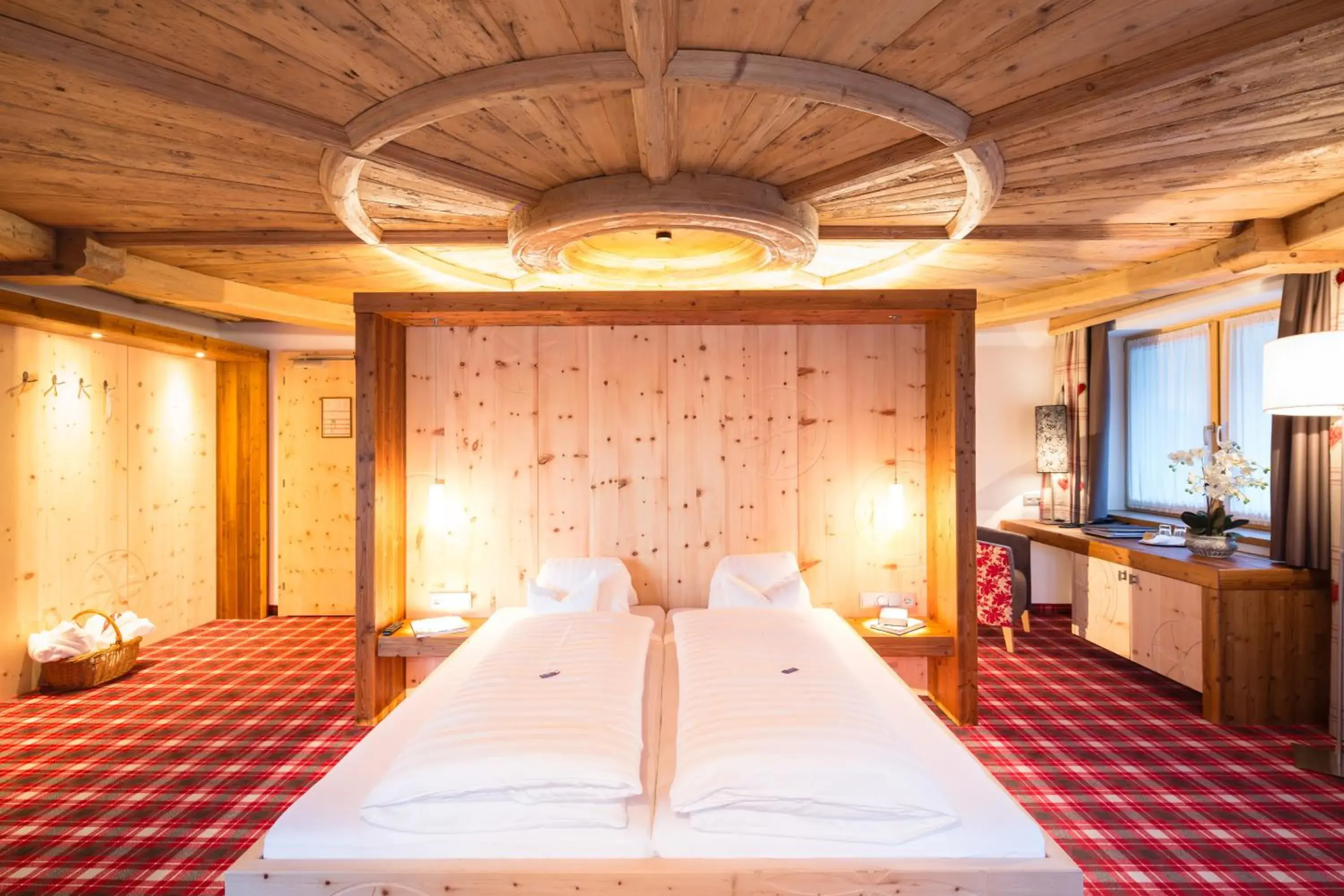 Photo of the whole room, Bed in Hotel Solaria Ischgl - 4 superior