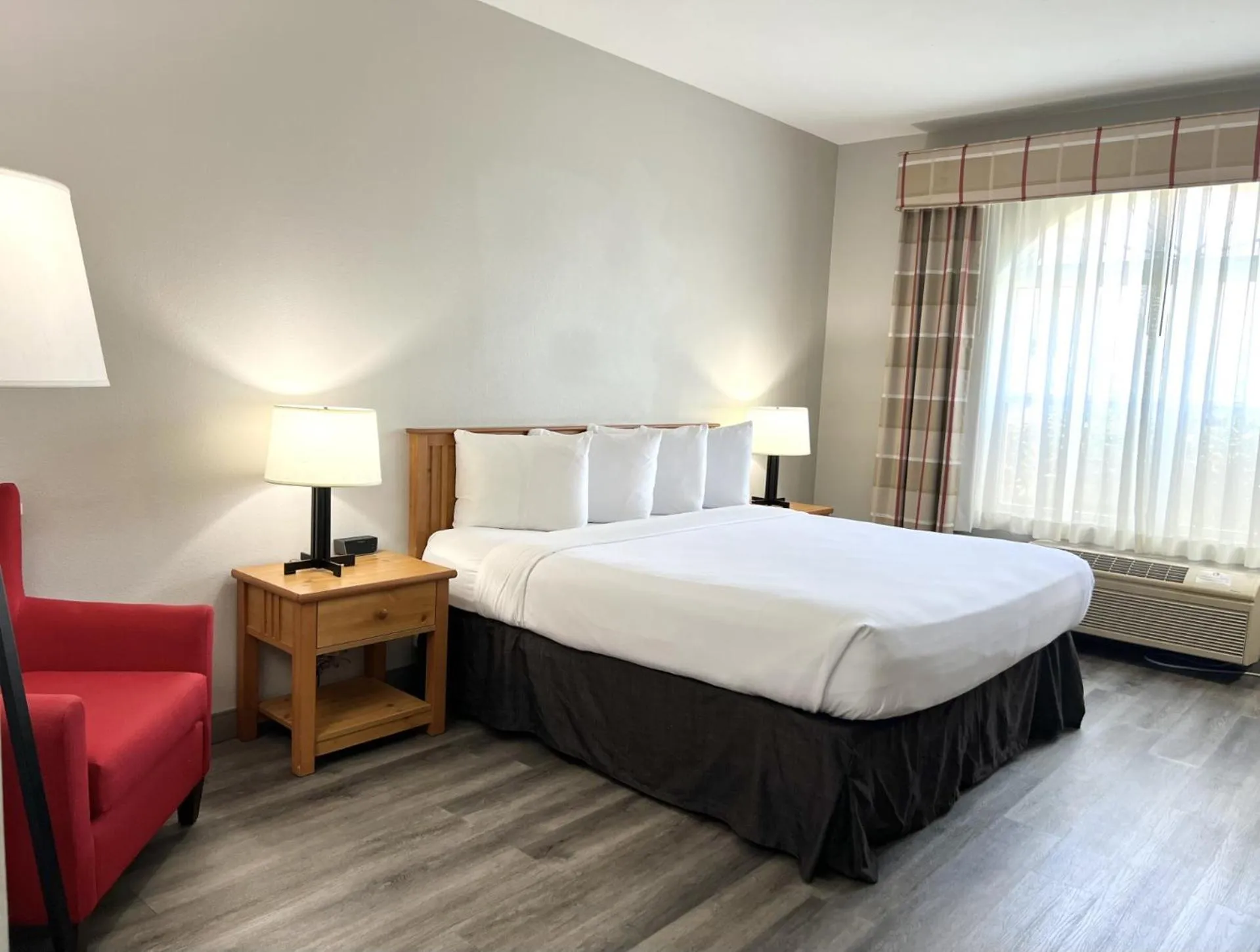 Bedroom, Bed in Country Inn & Suites by Radisson, Tucson Airport, AZ