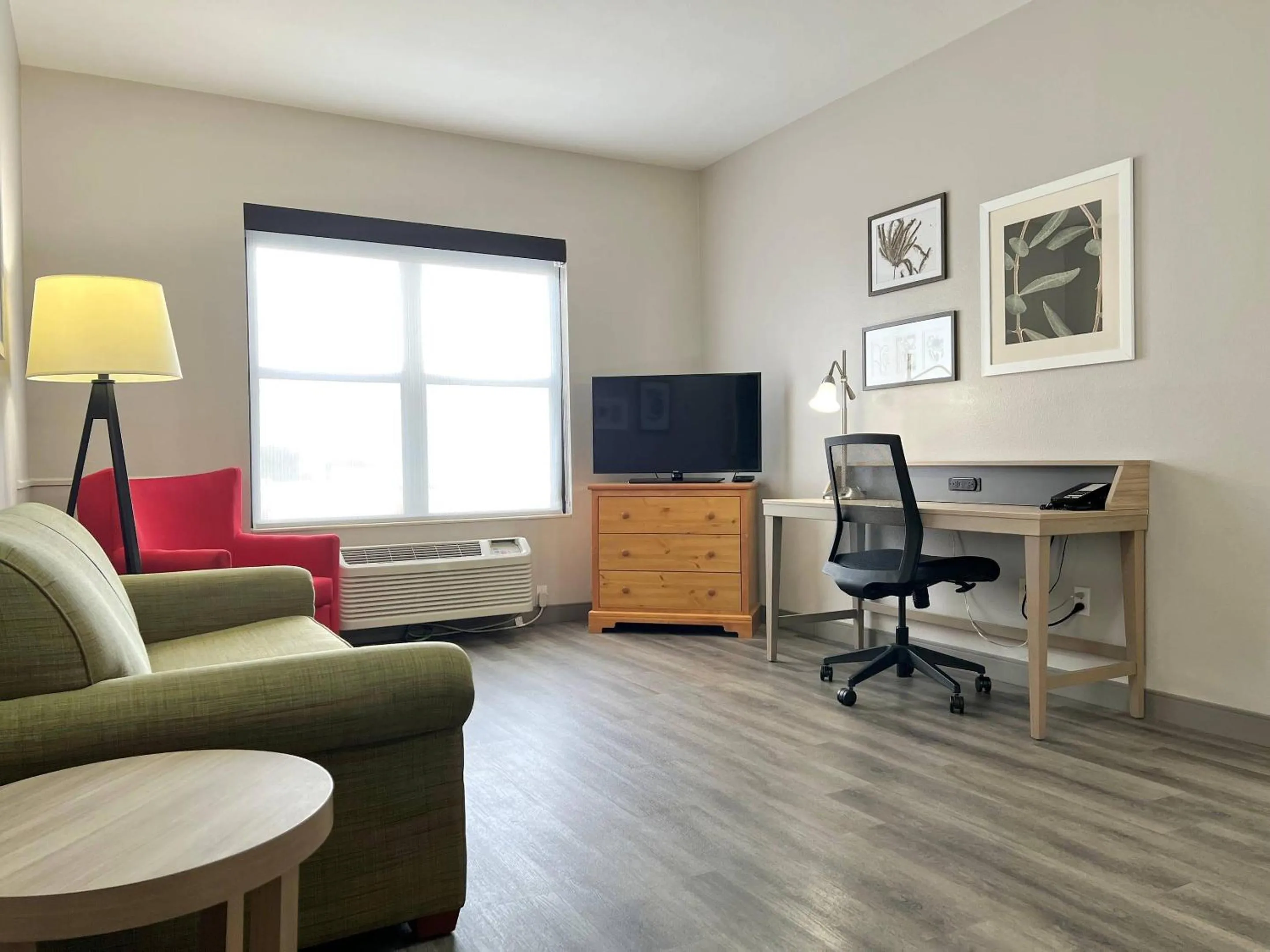 Bedroom in Country Inn & Suites by Radisson, Tucson Airport, AZ