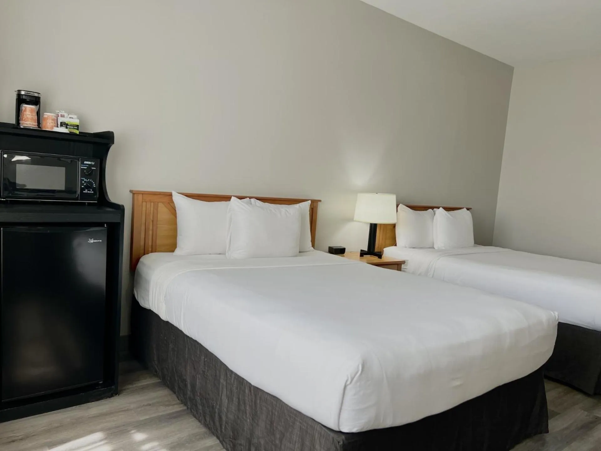 Bed in Country Inn & Suites by Radisson, Tucson Airport, AZ