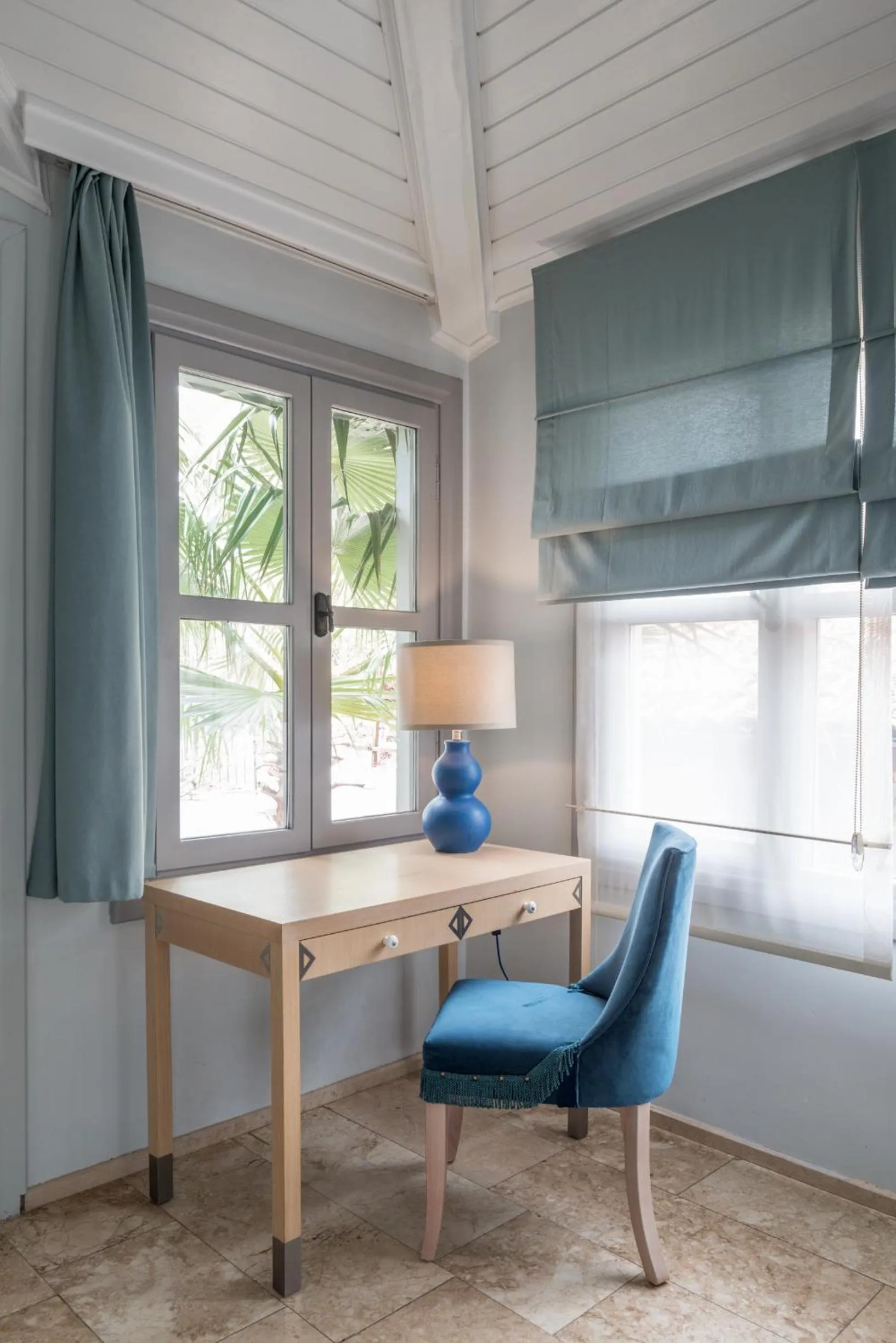 Delight Deluxe Hotel