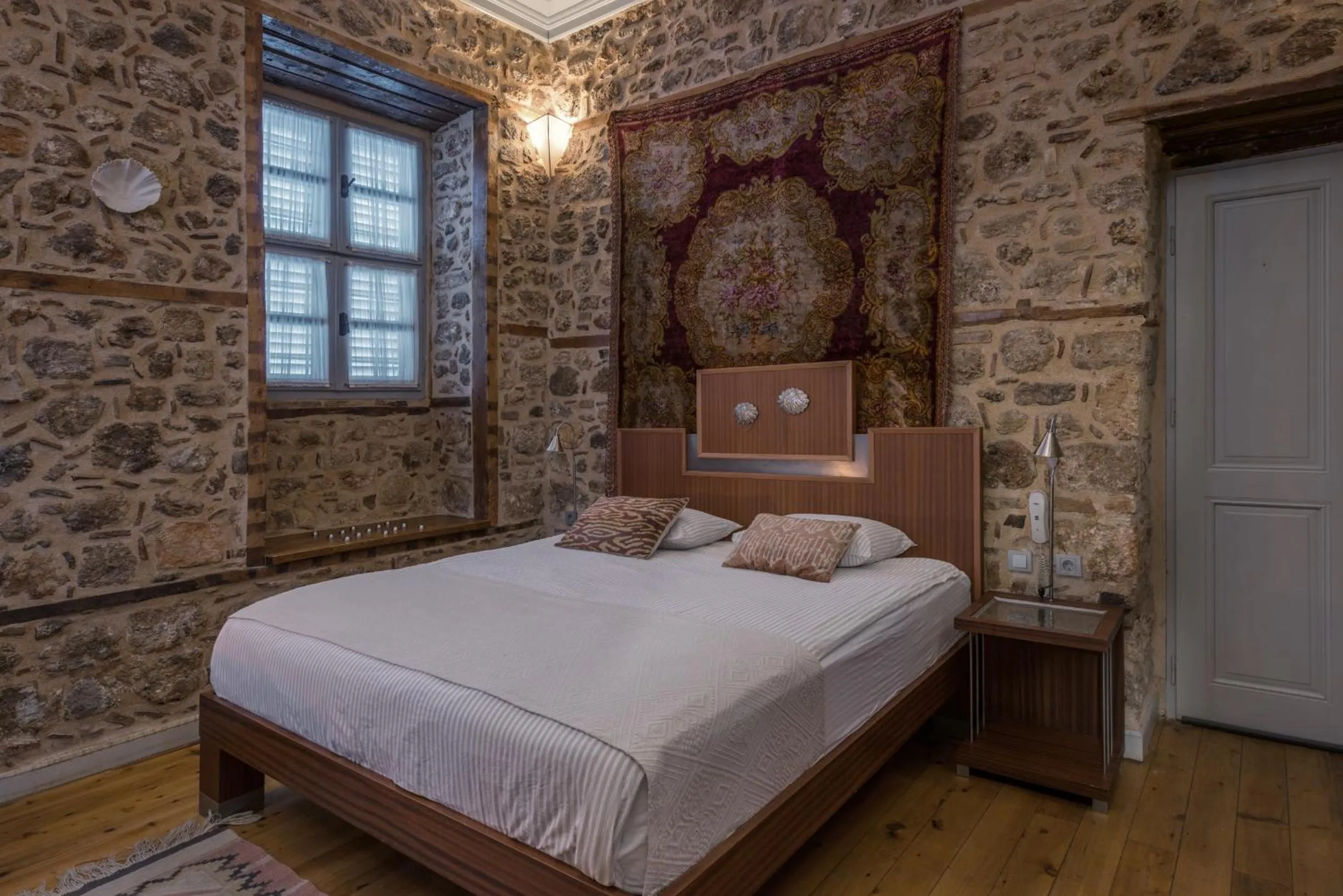 Bed in Delight Deluxe Hotel