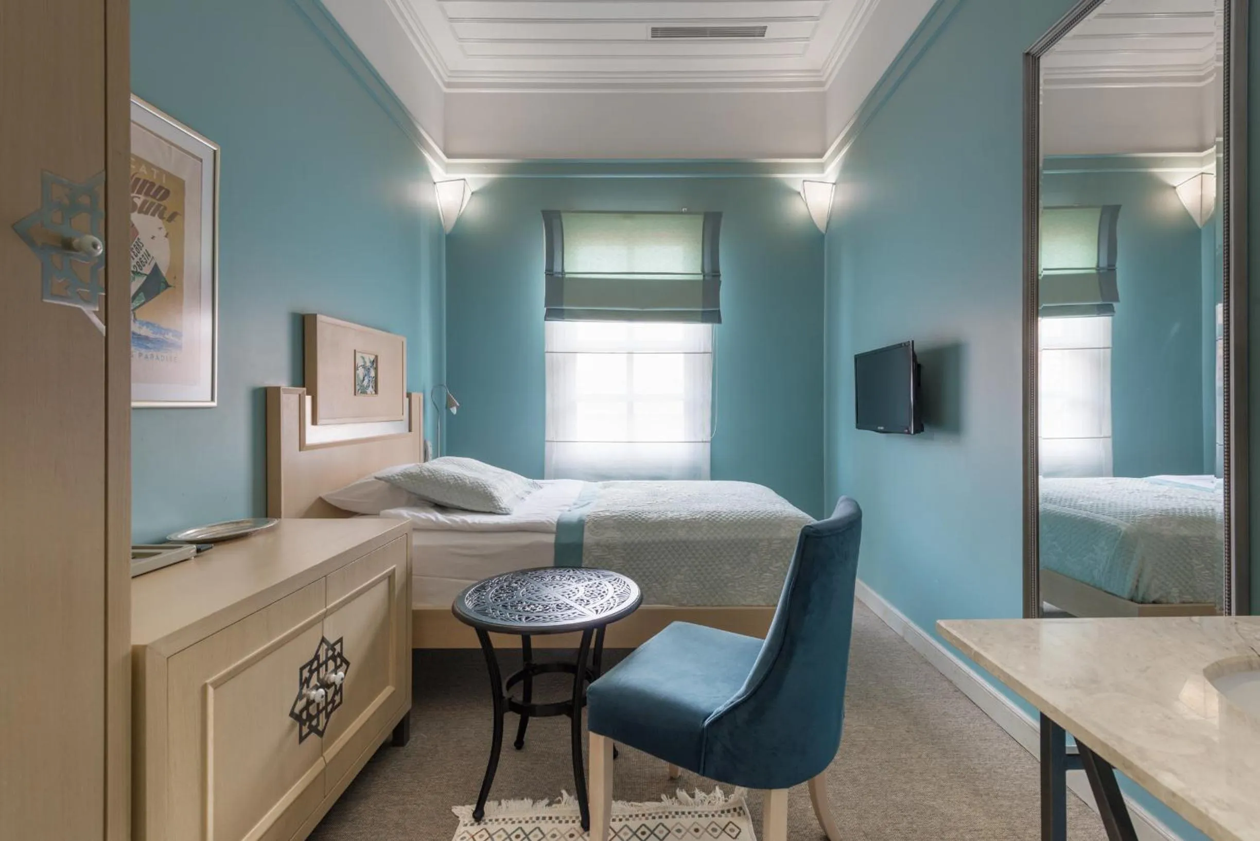 Bed in Delight Deluxe Hotel