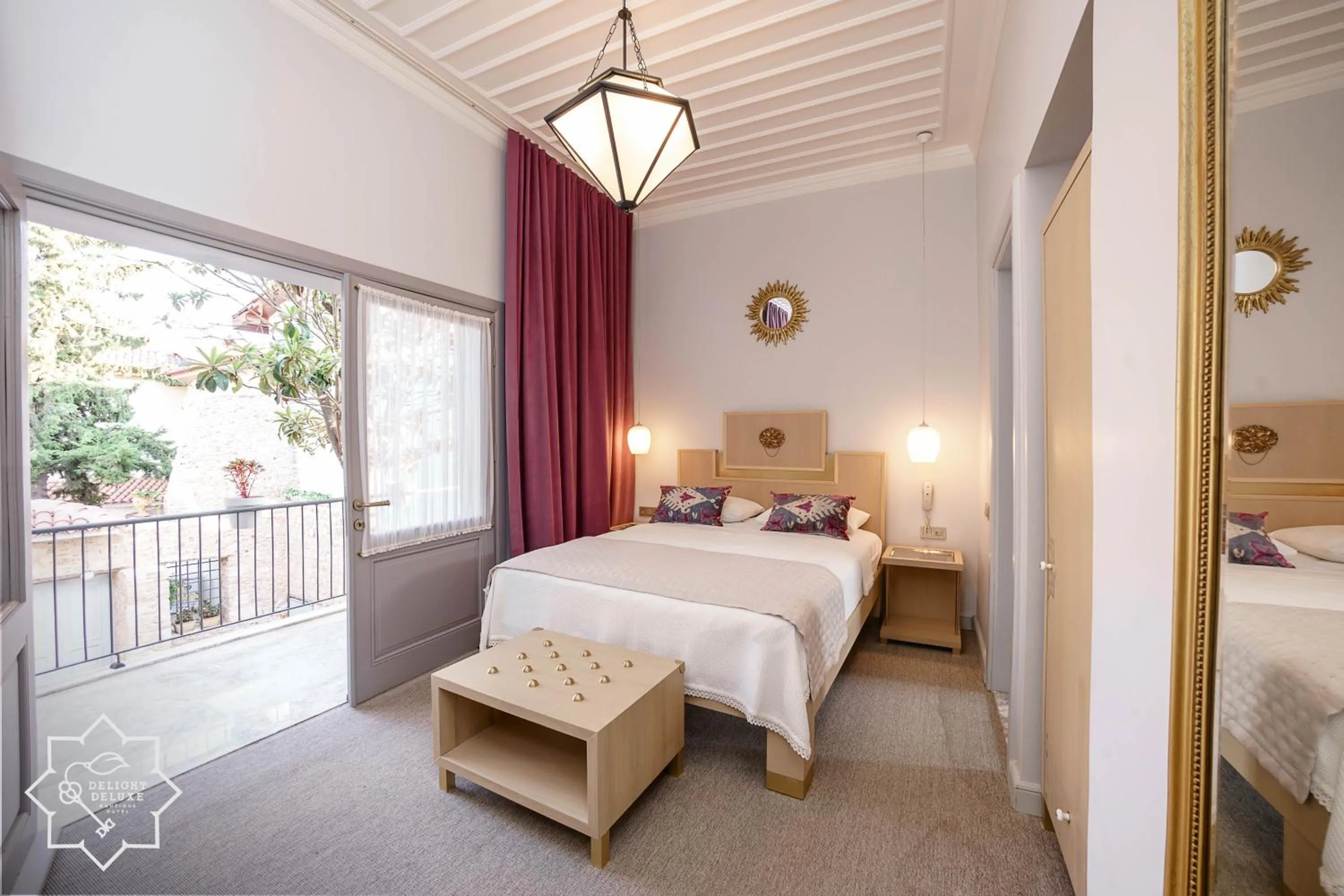 Photo of the whole room, Bed in Delight Deluxe Hotel