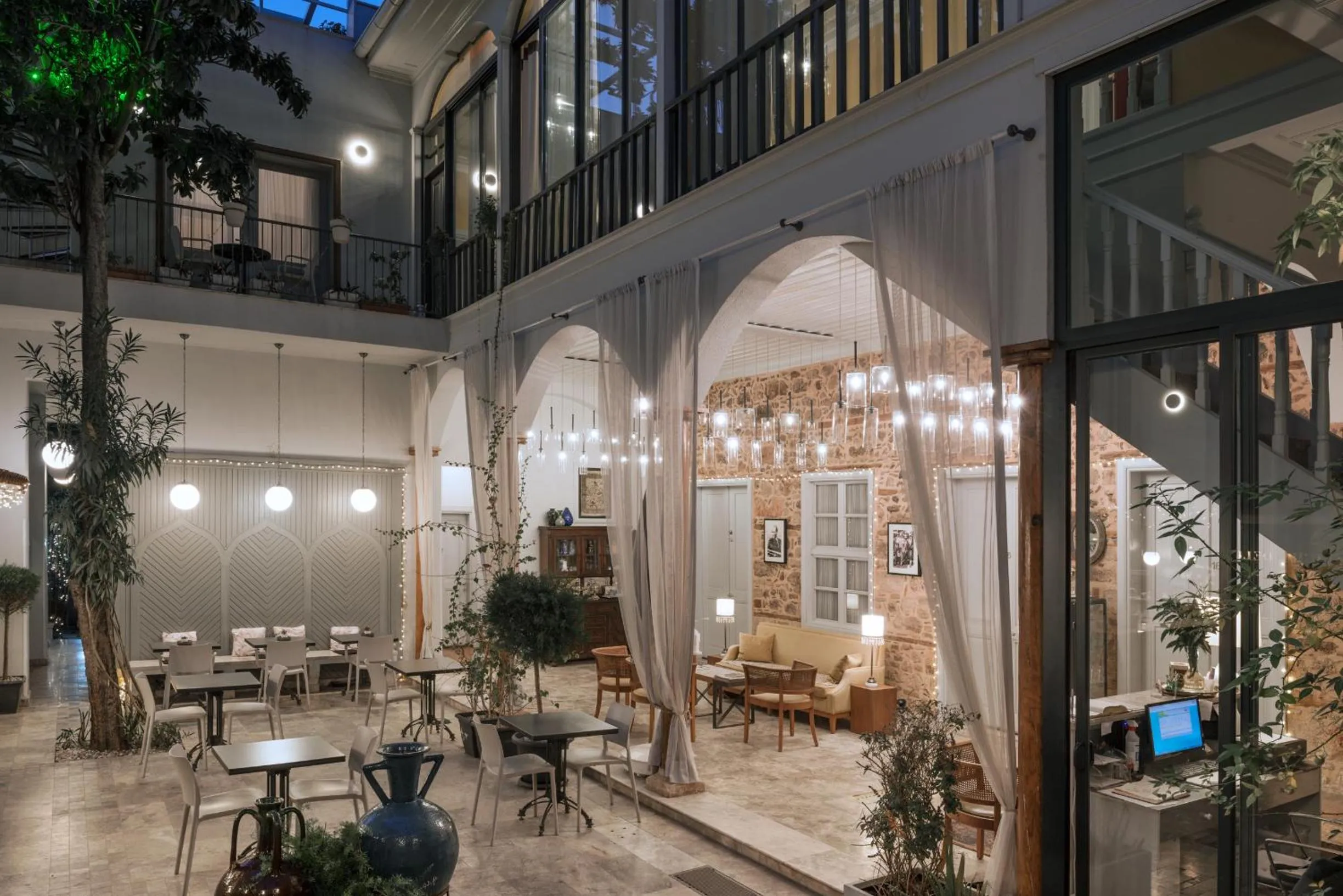 Lobby or reception in Delight Deluxe Hotel