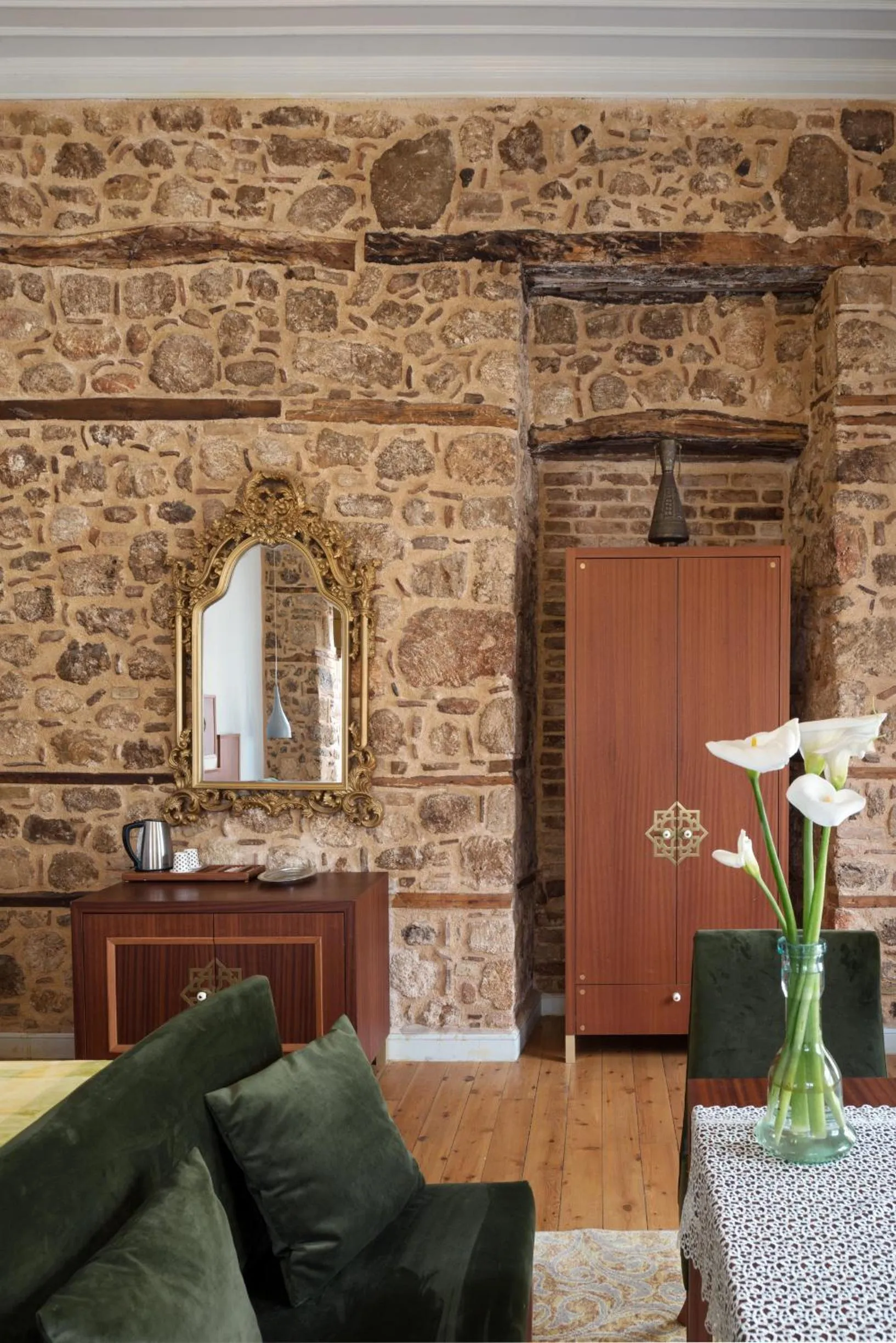 Delight Deluxe Hotel