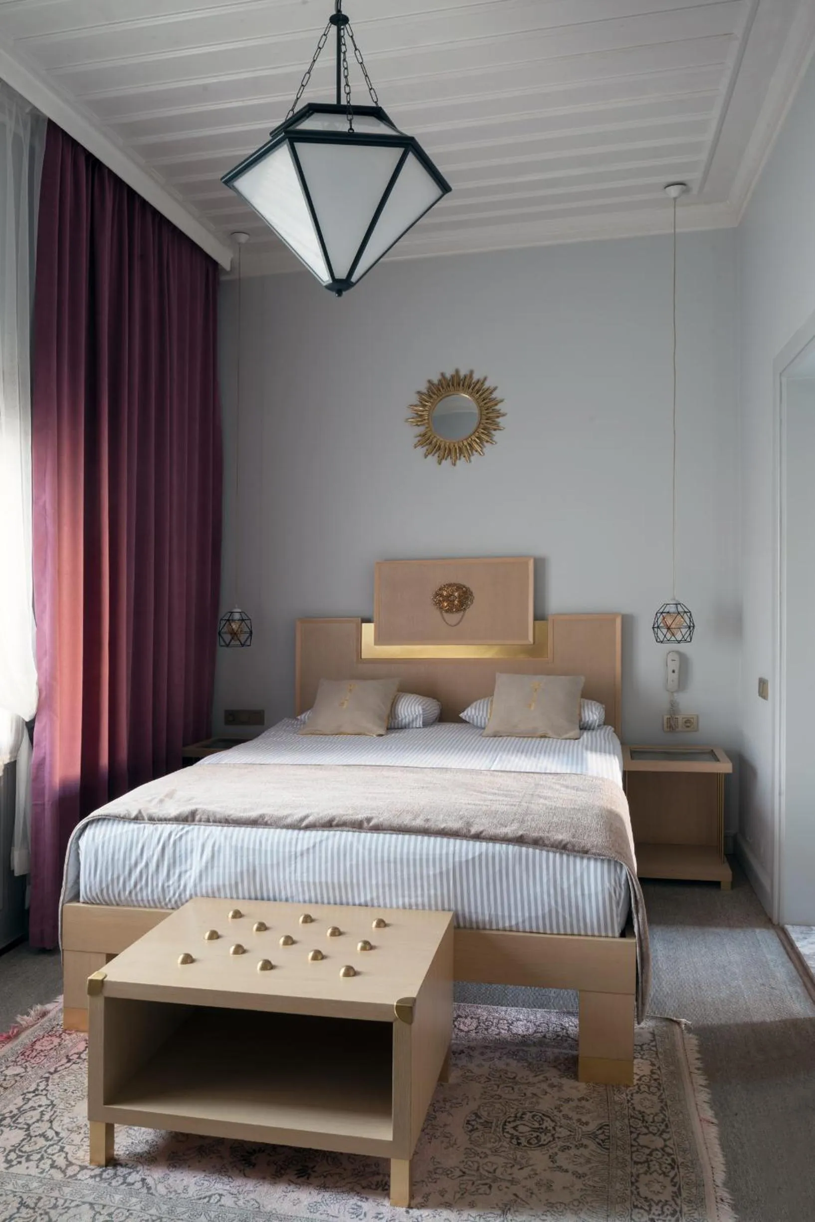 Bed in Delight Deluxe Hotel