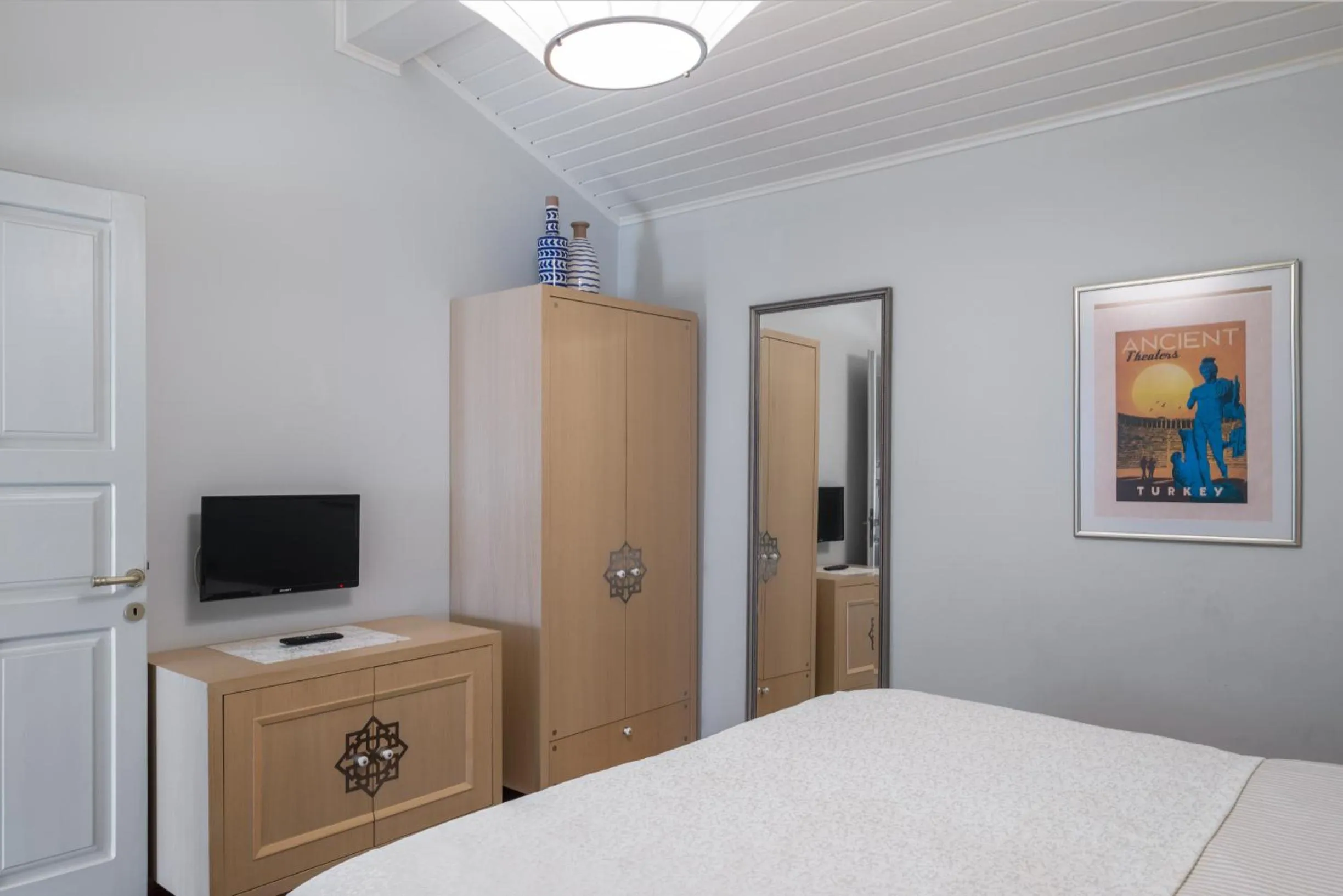 Bed in Delight Deluxe Hotel