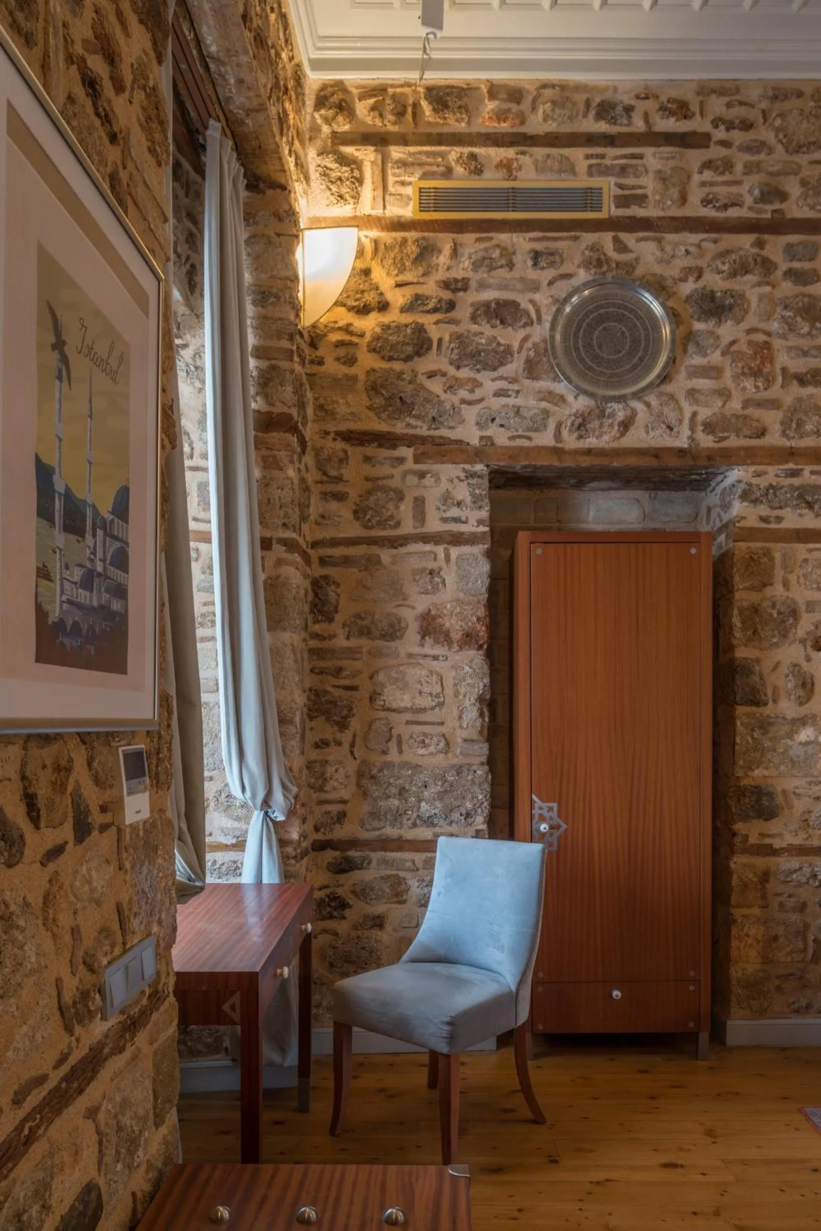 Delight Deluxe Hotel